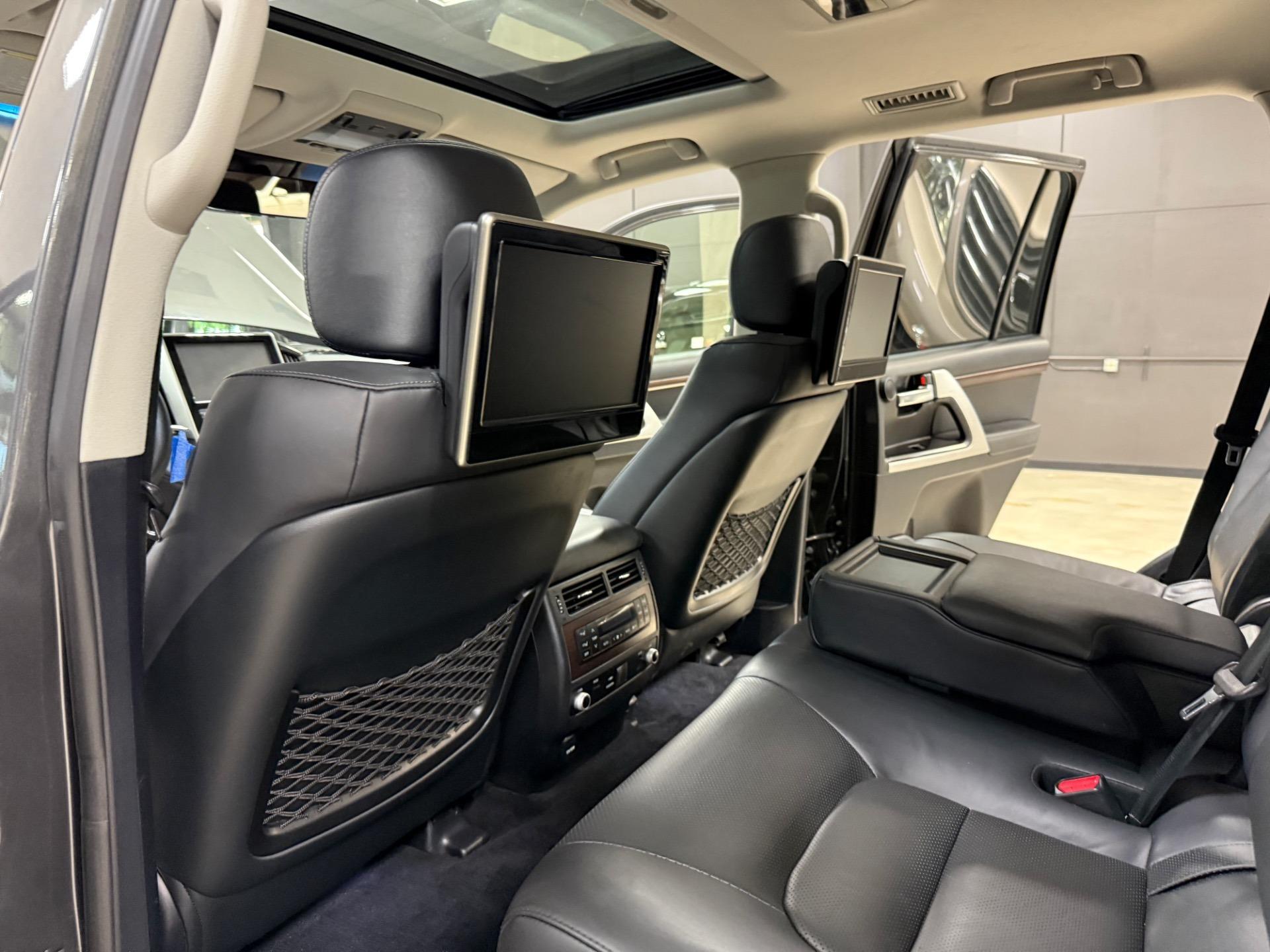 2016 Toyota Land Cruiser