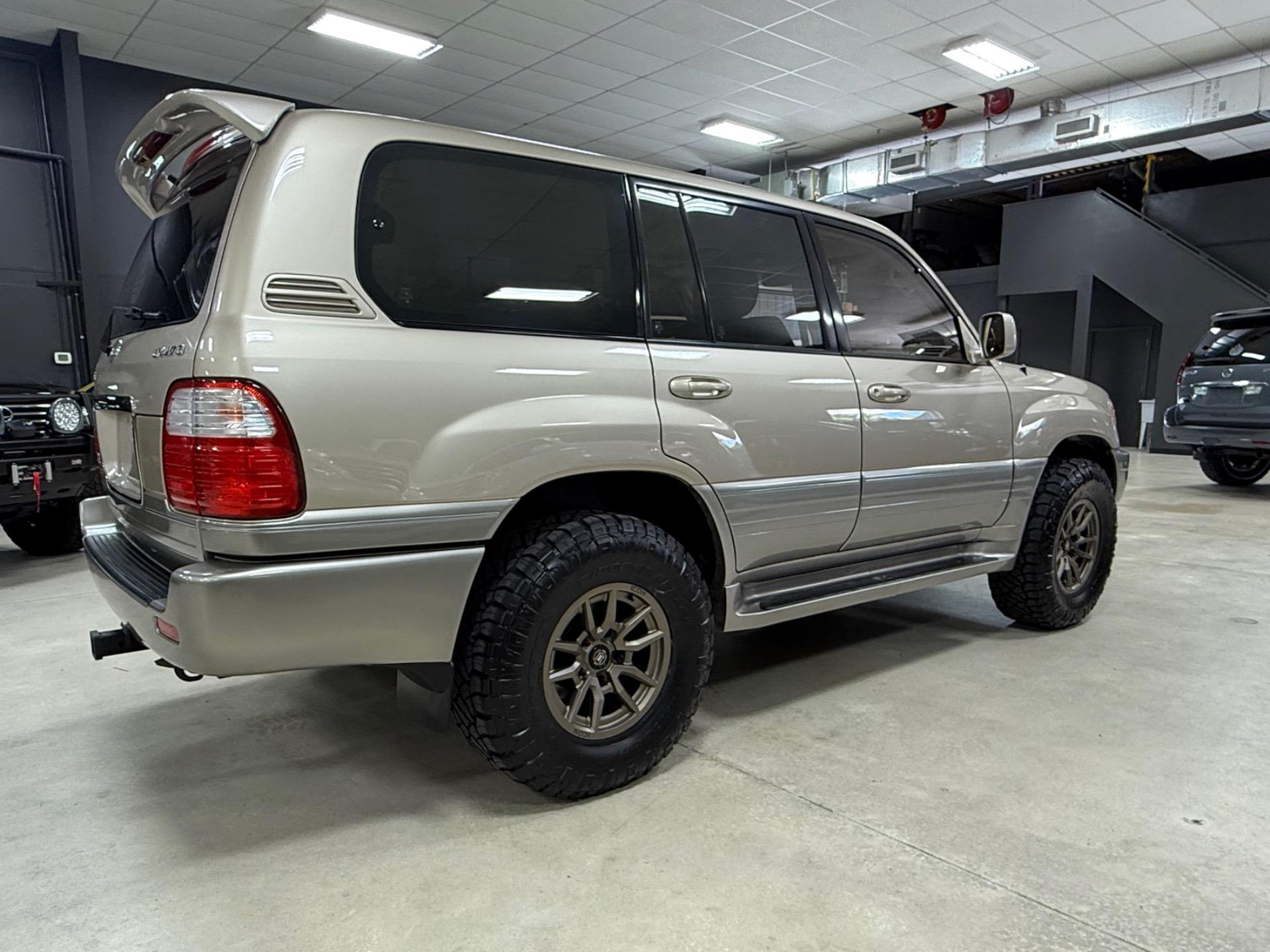 2000 Lexus LX 470 - 2