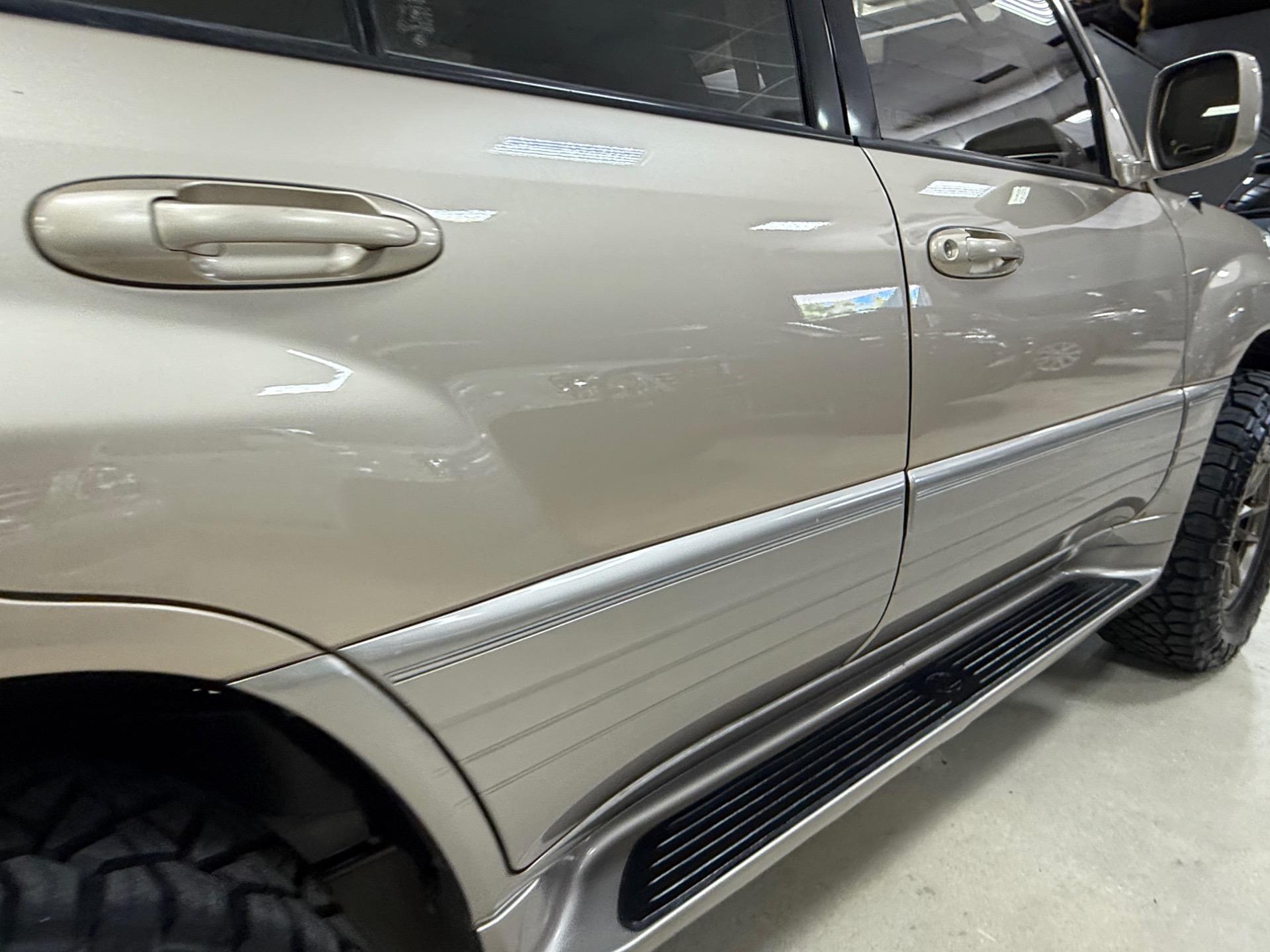 2000 Lexus LX 470 - 4