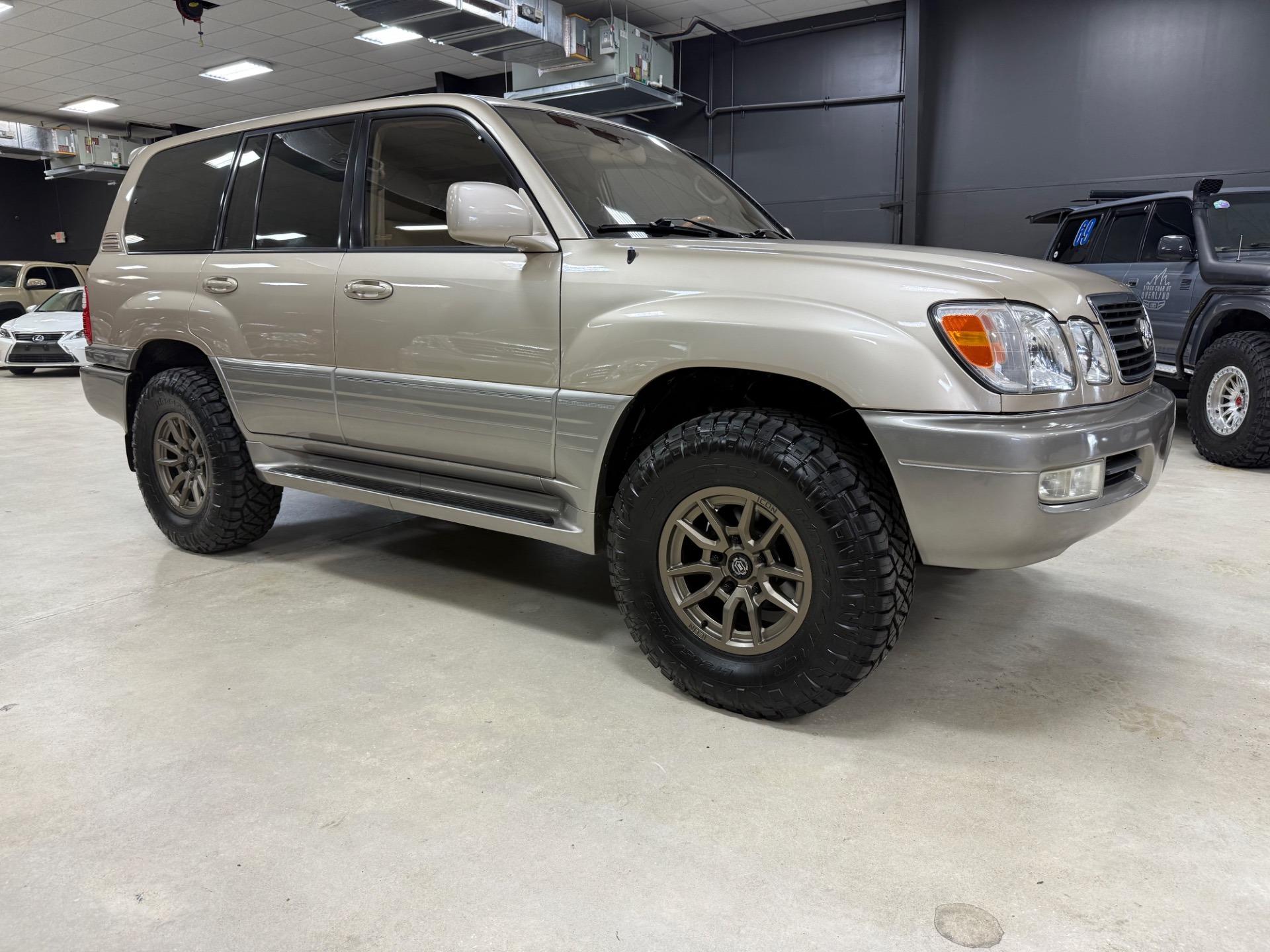 2000 Lexus LX 470