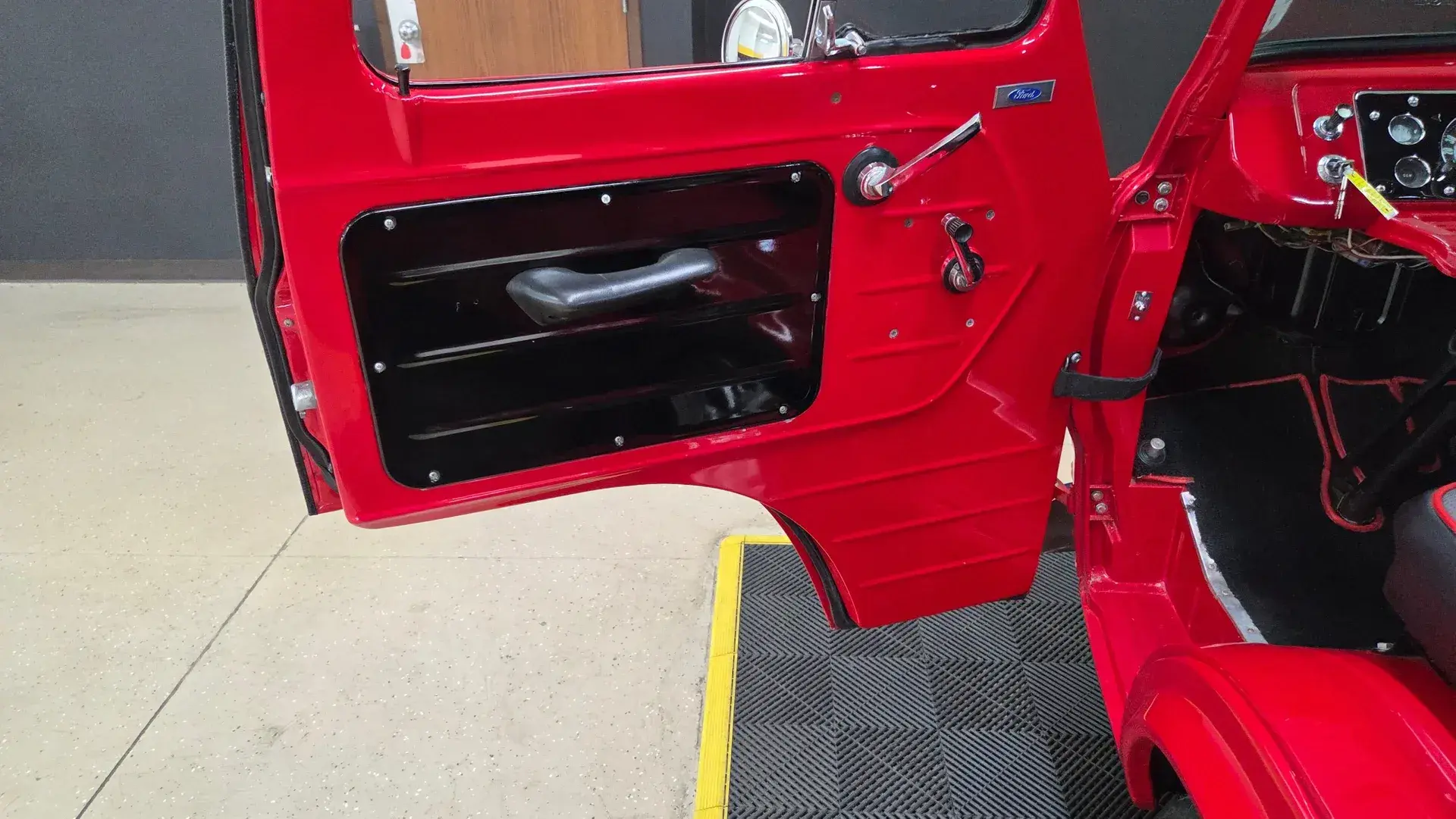 1965 Ford E100 Econoline