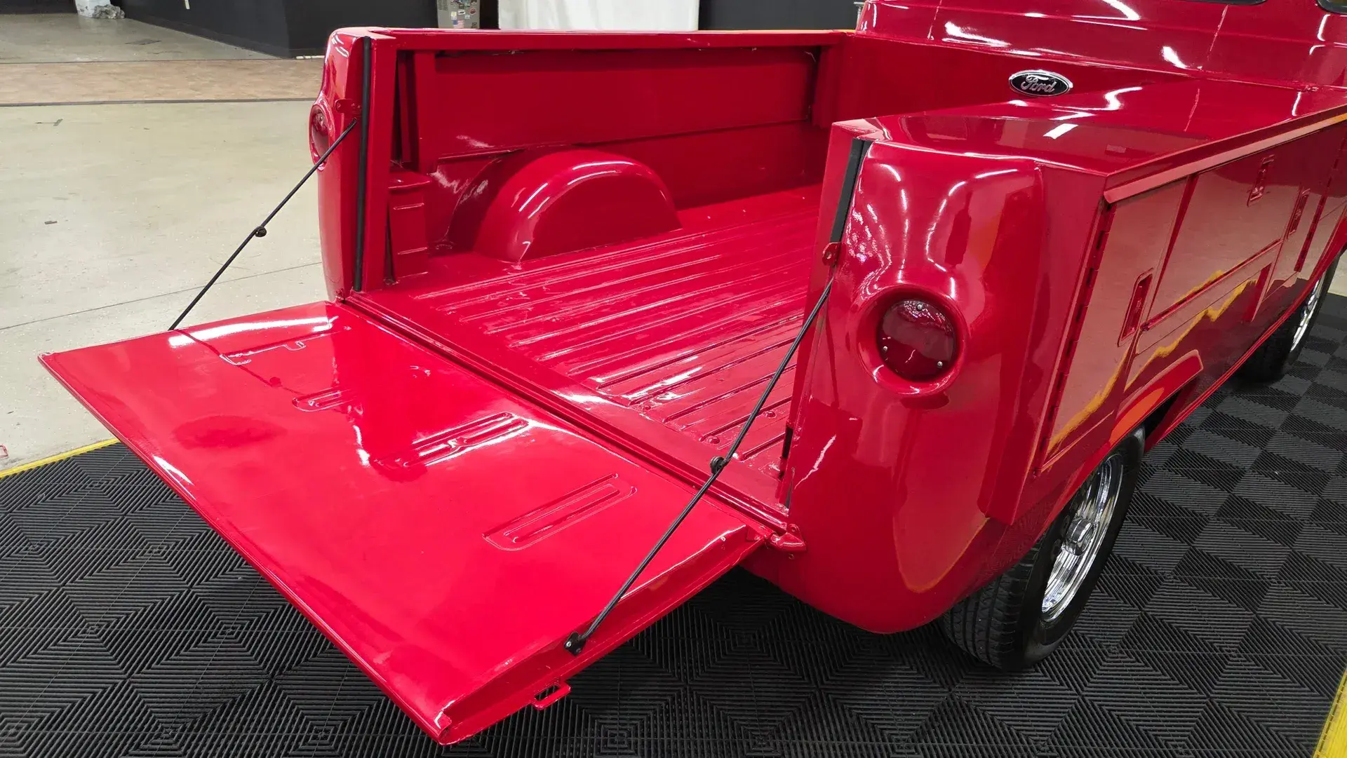 1965 Ford E100 Econoline