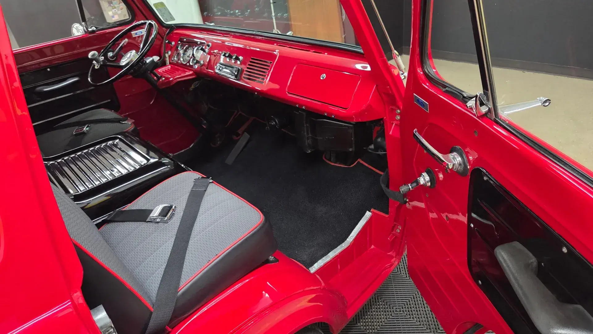 1965 Ford E100 Econoline