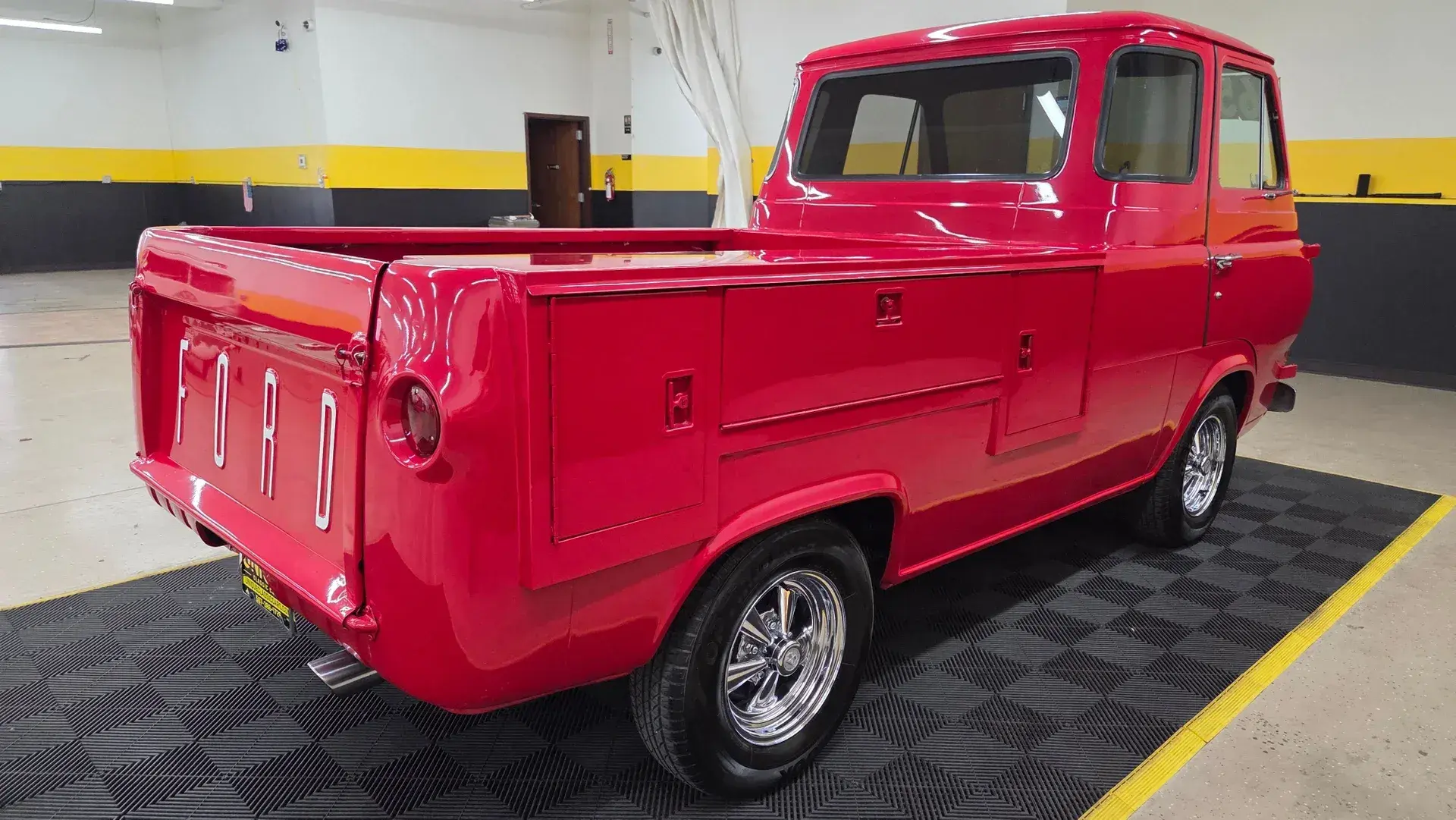 1965 Ford E100 Econoline - 4