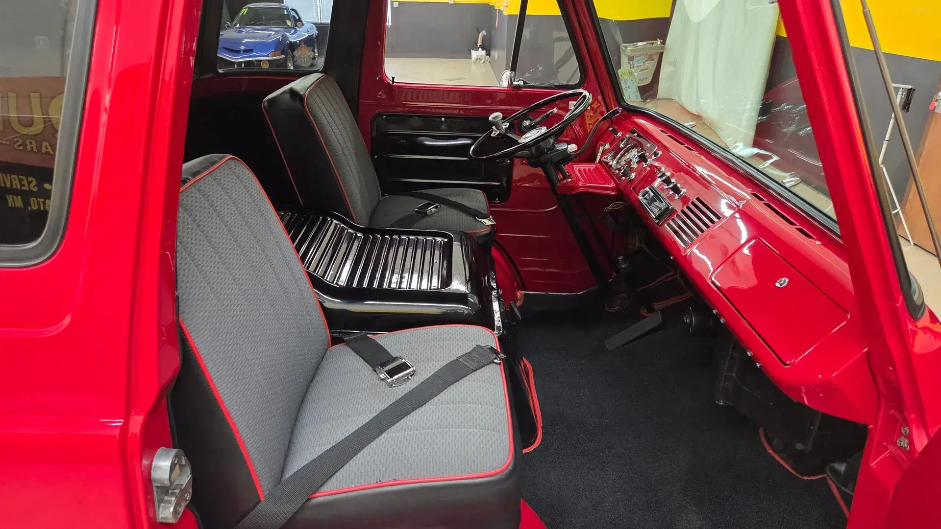 1965 Ford E100 Econoline