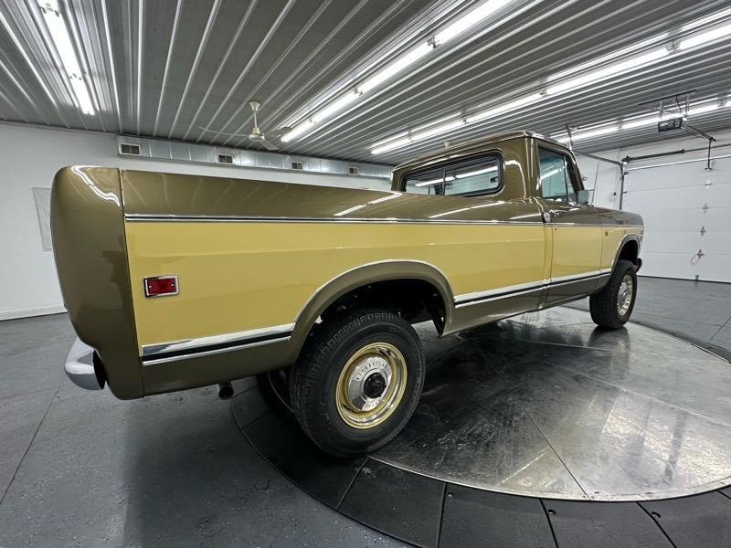 1973 International Harvester 1210 Camper Special
