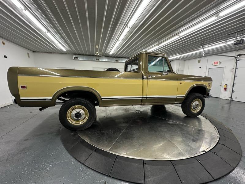 1973 International Harvester 1210 Camper Special