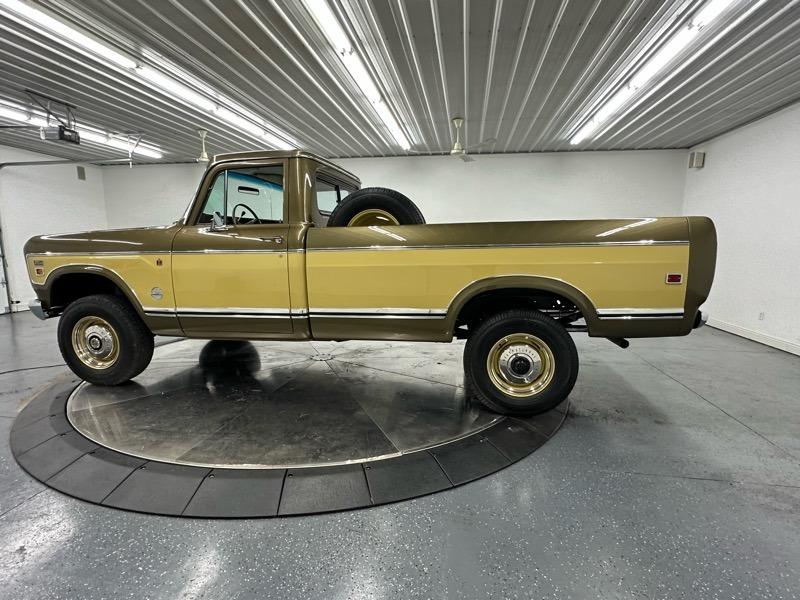 1973 International Harvester 1210 Camper Special