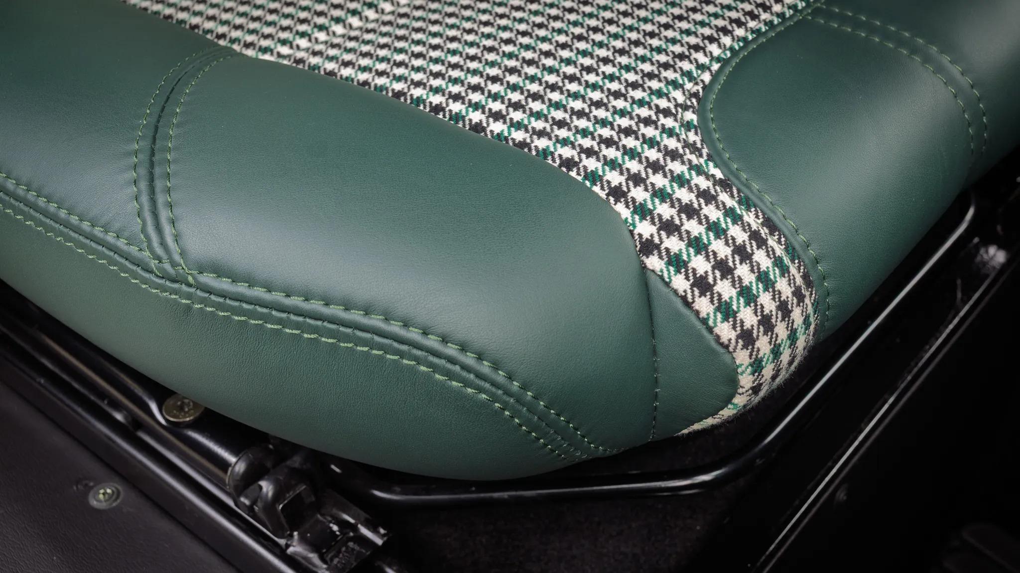 1987 Land Rover Defender