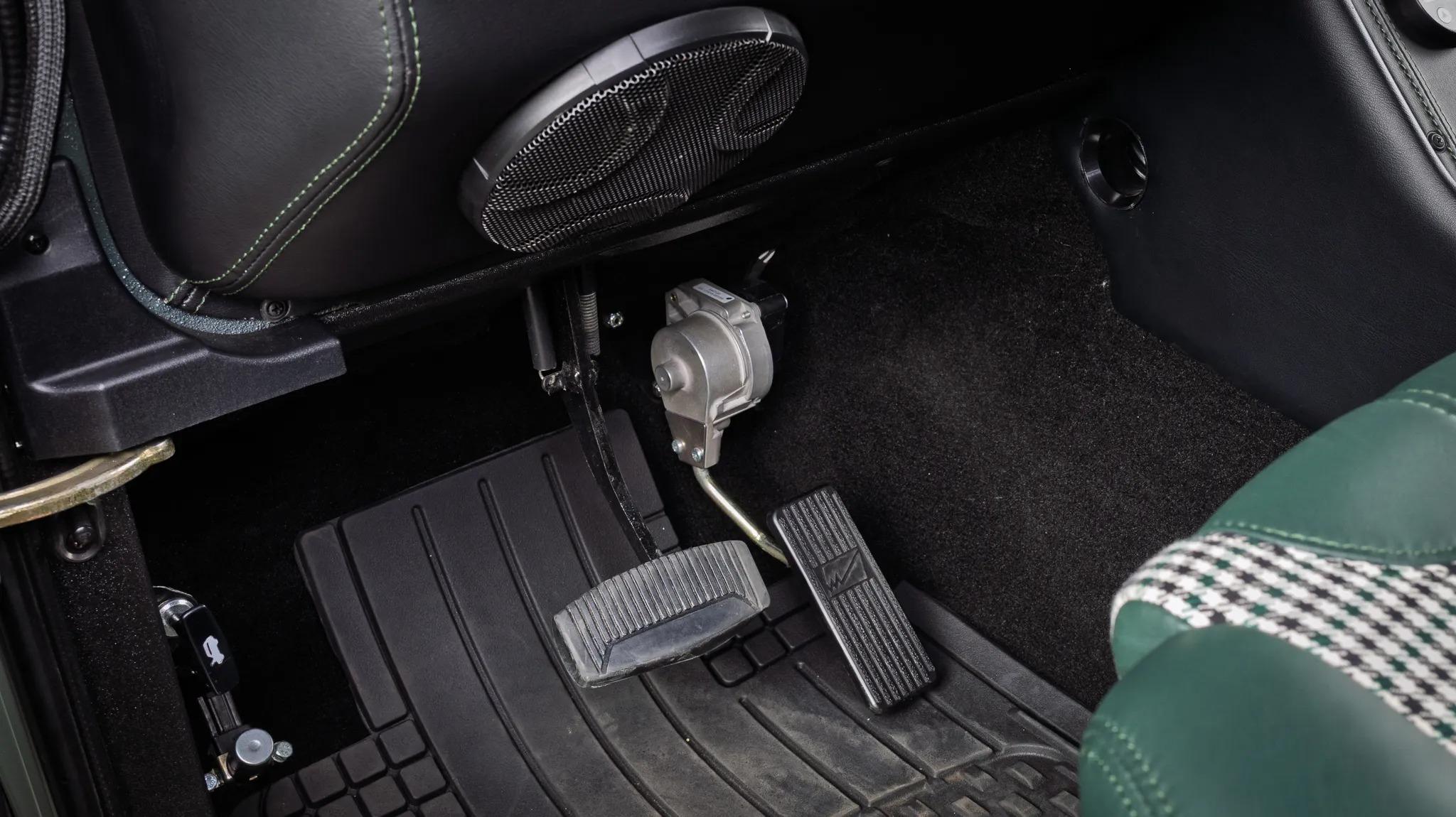 1987 Land Rover Defender