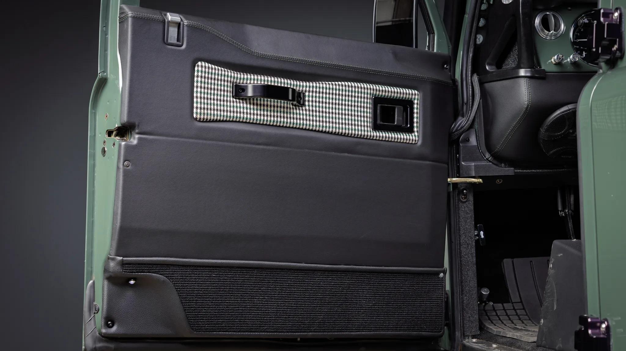 1987 Land Rover Defender