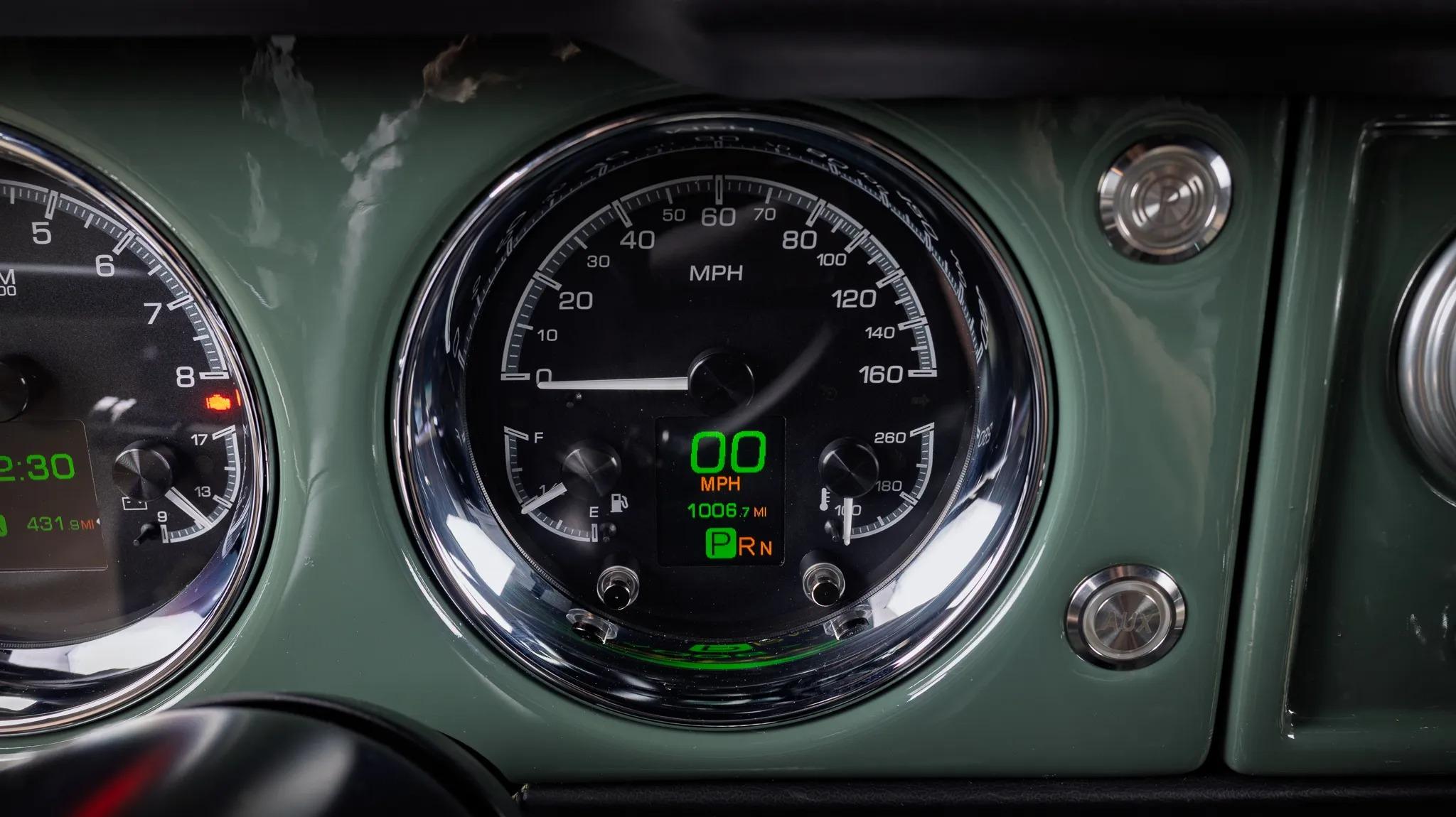 1987 Land Rover Defender