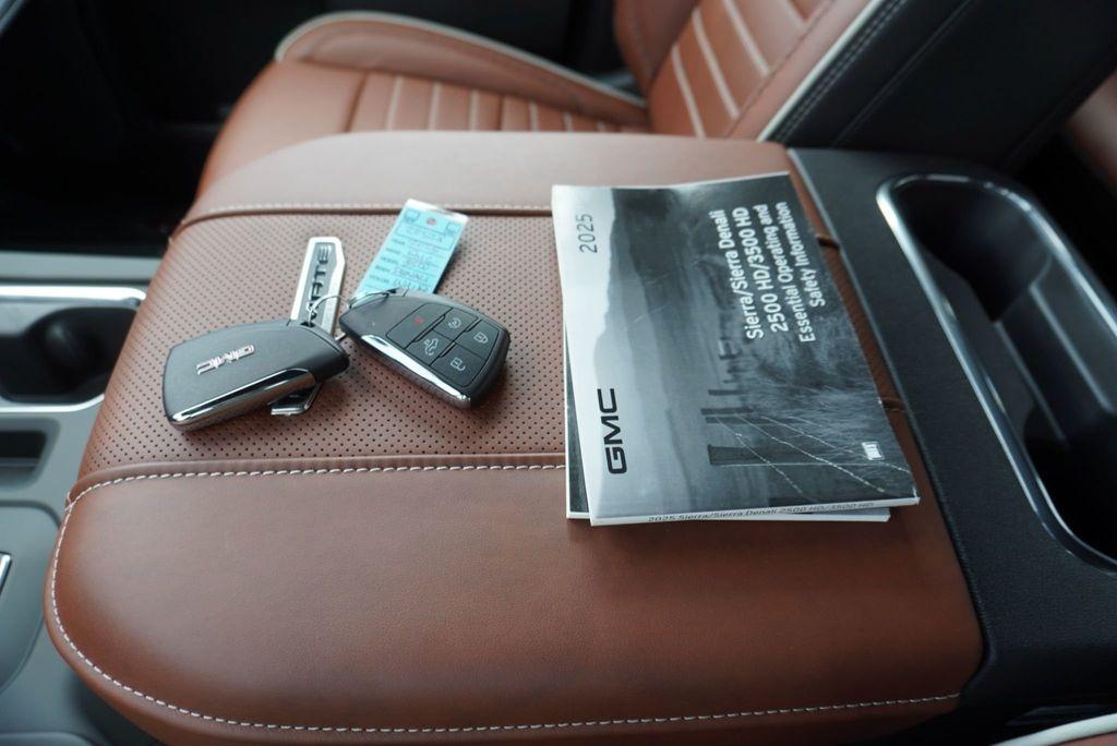 2025 GMC Sierra 3500HD Denali