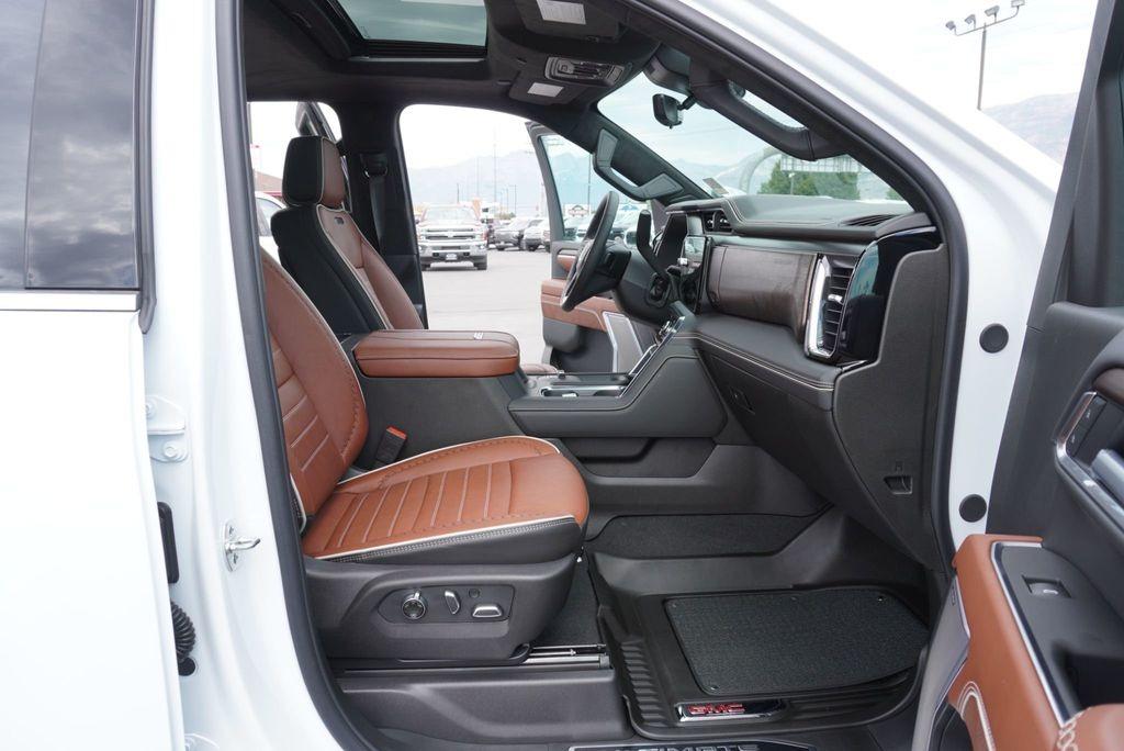 2025 GMC Sierra 3500HD Denali