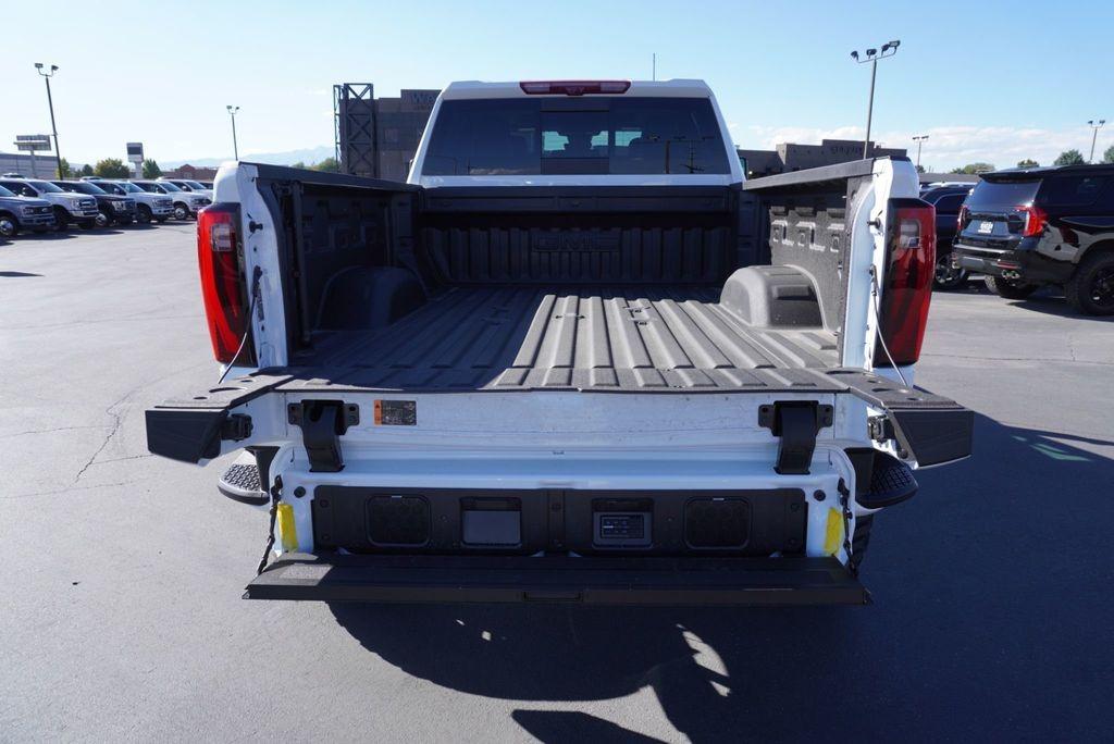2025 GMC Sierra 3500HD Denali