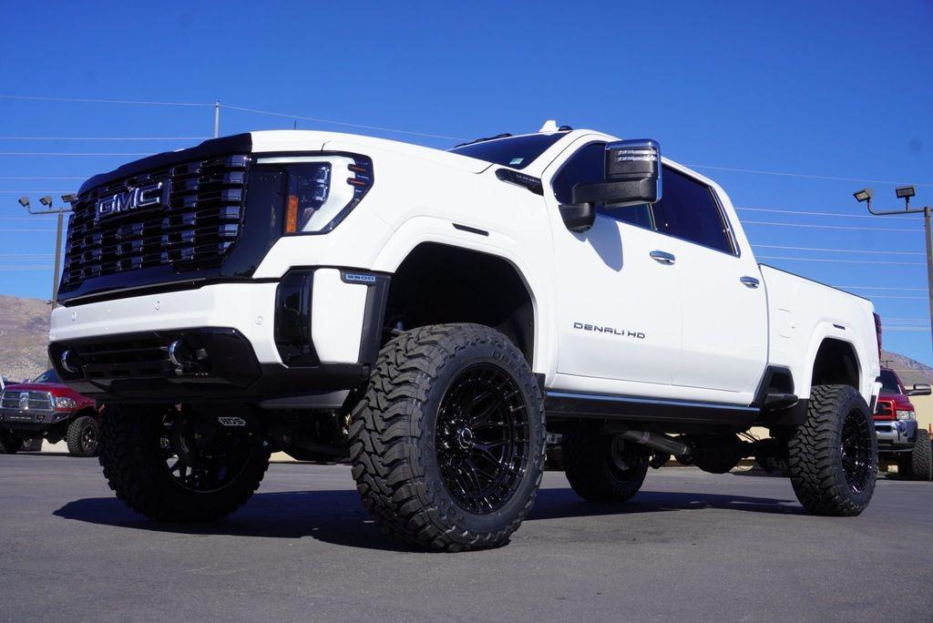 2025 GMC Sierra 3500HD Denali