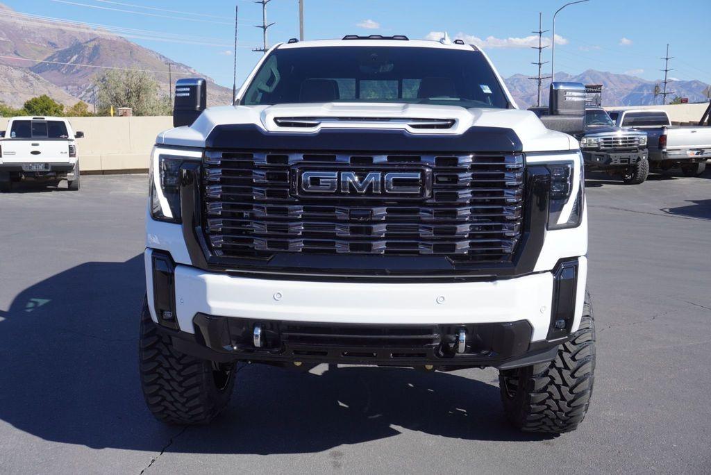 2025 GMC Sierra 3500HD Denali