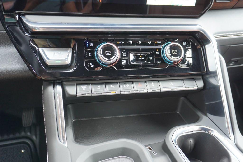 2025 GMC Sierra 3500HD Denali