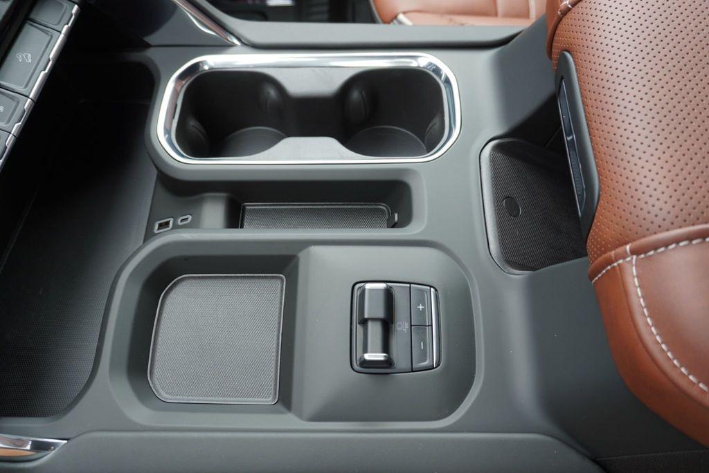 2025 GMC Sierra 3500HD Denali