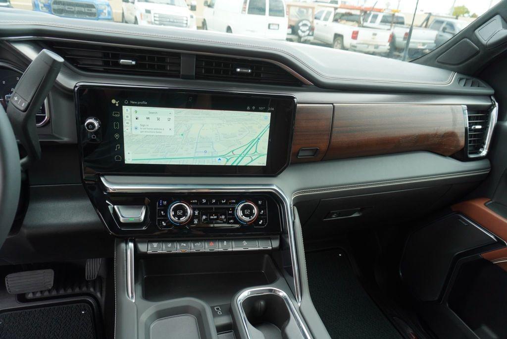 2025 GMC Sierra 3500HD Denali