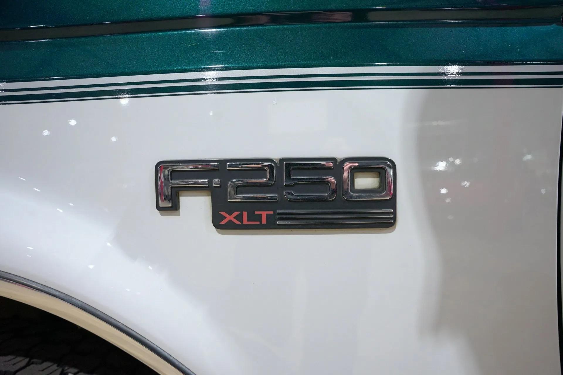 1995 Ford F-250 XLT 4x4