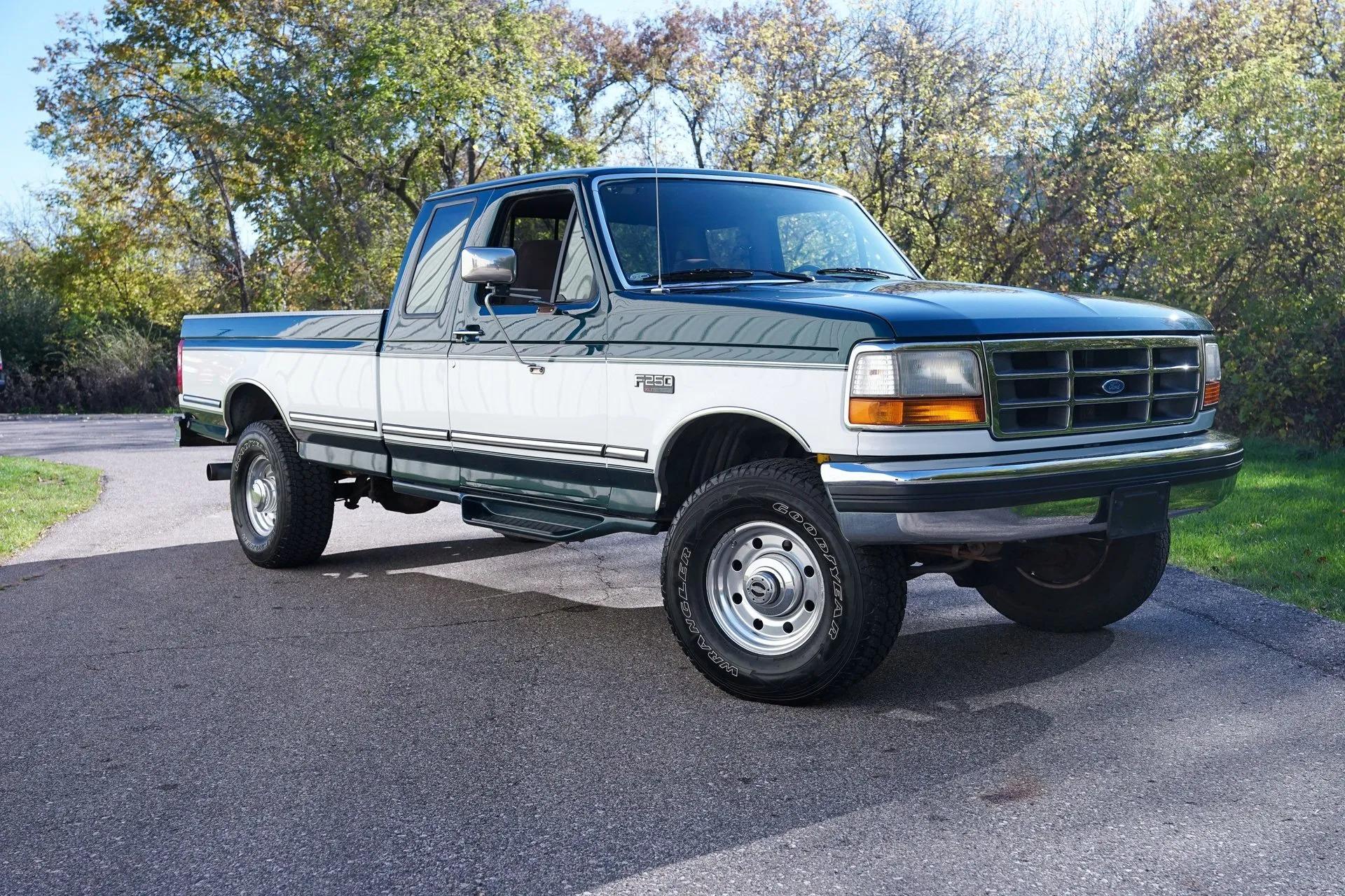 1995 Ford F-250 XLT 4x4 - 2
