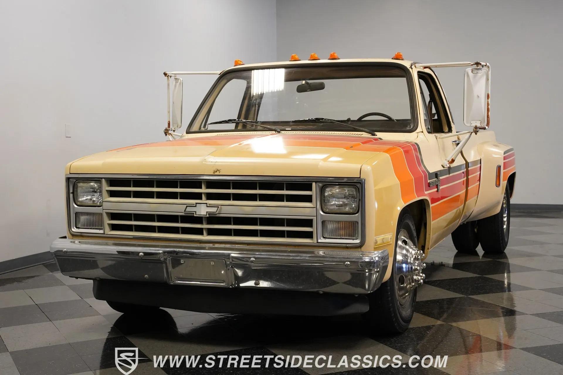 1988 Chevrolet C30 Dually Custom - 3