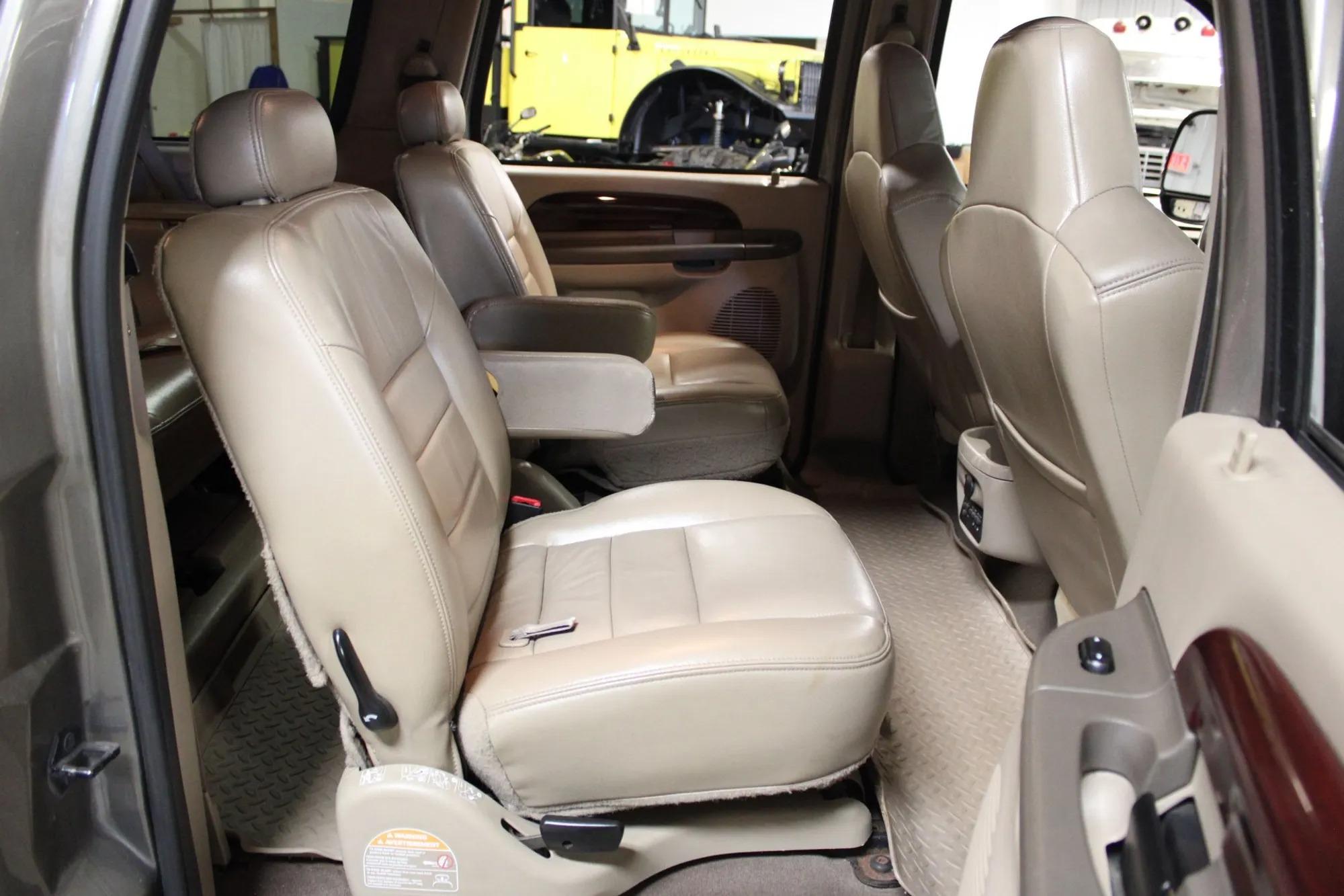 2004 Ford Excursion Limited