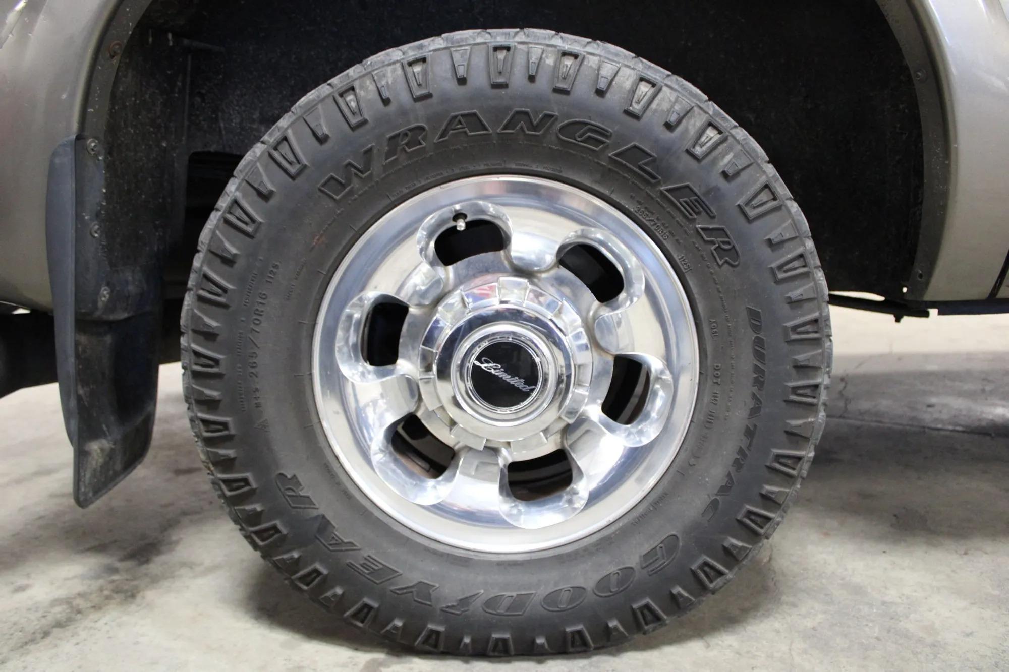 2004 Ford Excursion Limited