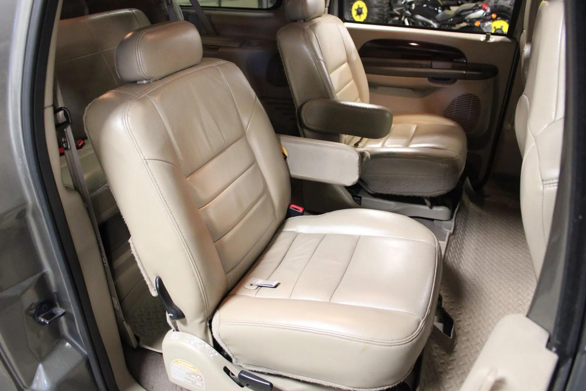 2004 Ford Excursion Limited