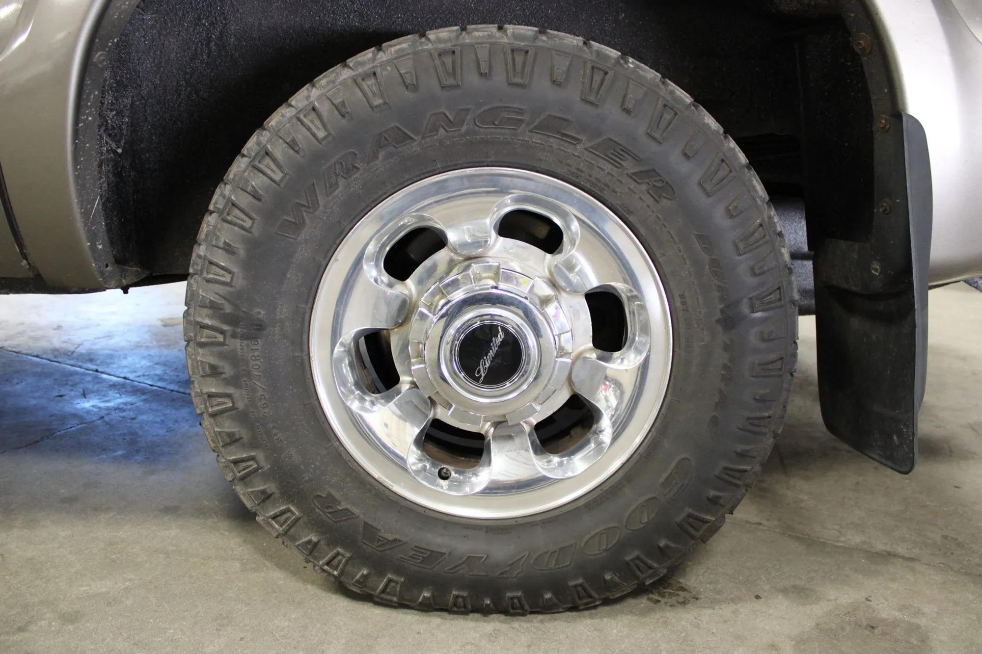 2004 Ford Excursion Limited