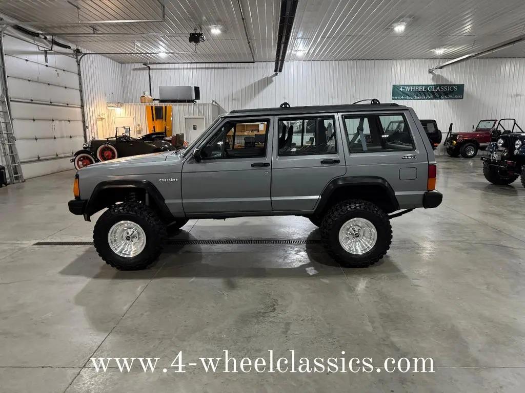 1992 Jeep Cherokee Sport
