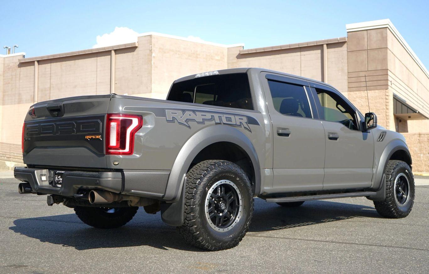 2018 Ford F-150 Raptor - 3