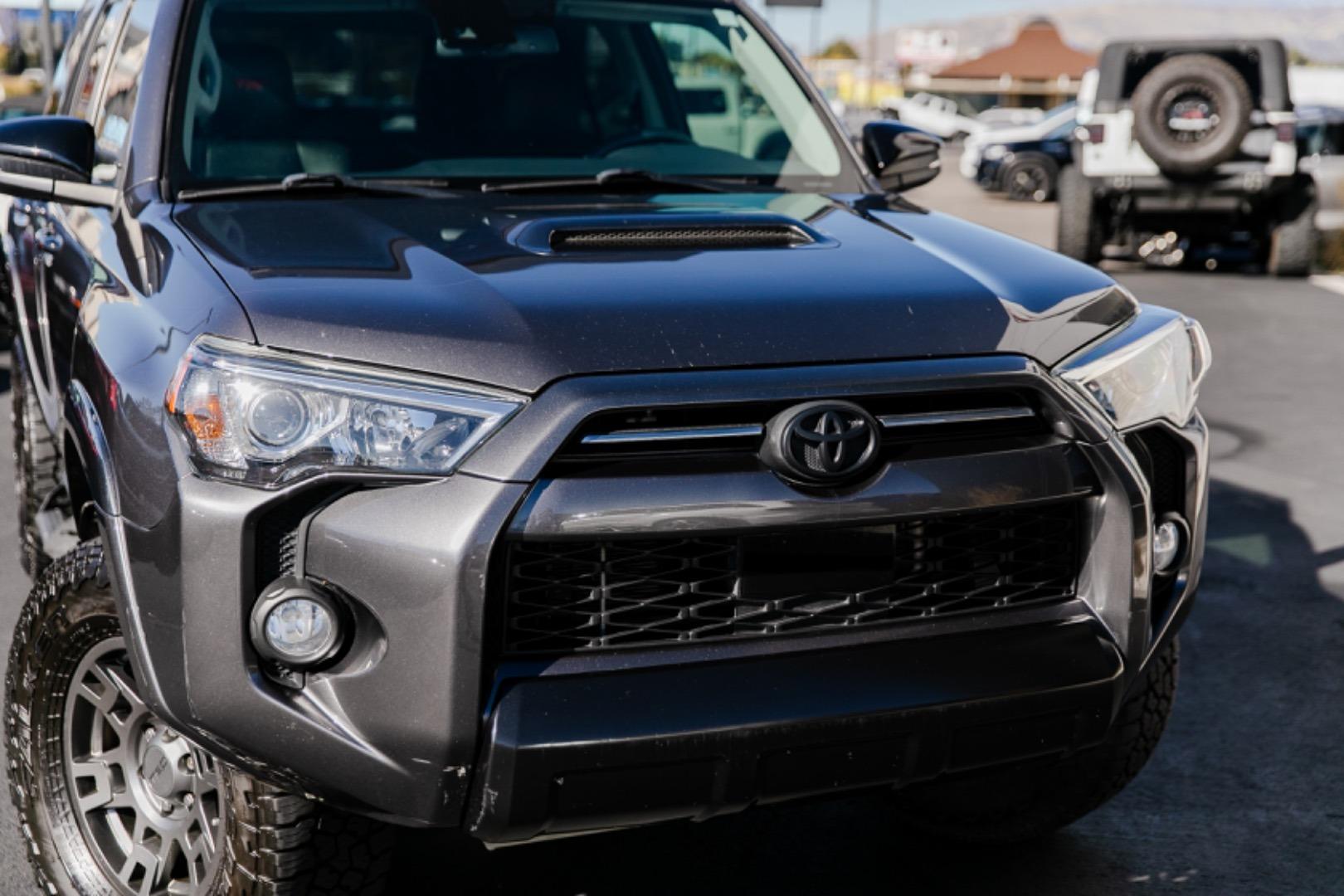 2020 Toyota 4Runner Venture - 3