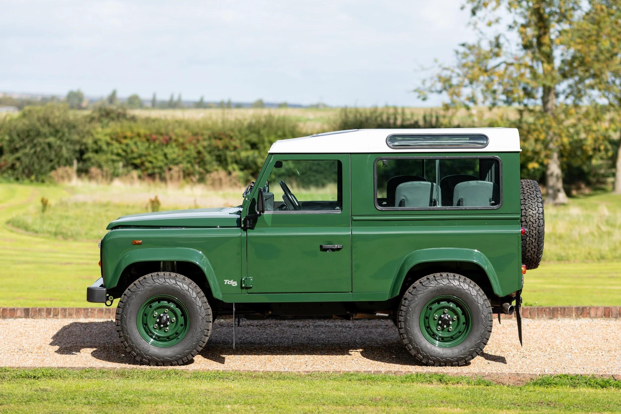 2000 Land Rover Defender 90