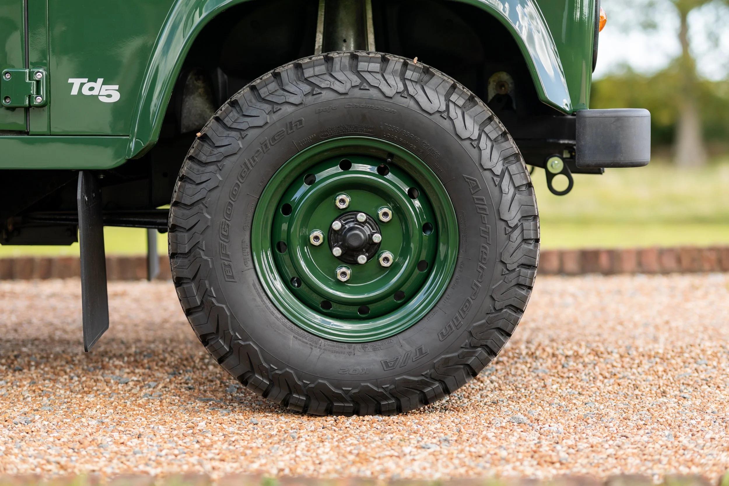 2000 Land Rover Defender 90