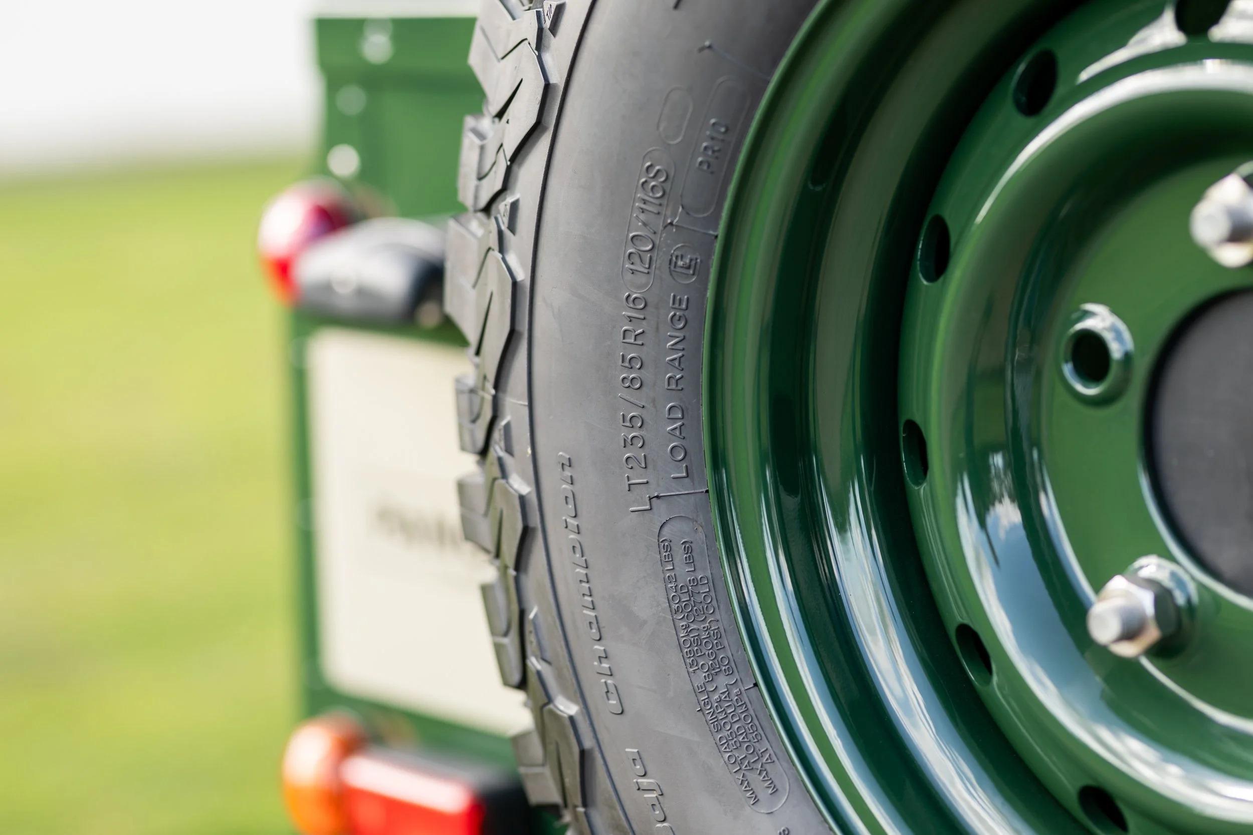 2000 Land Rover Defender 90