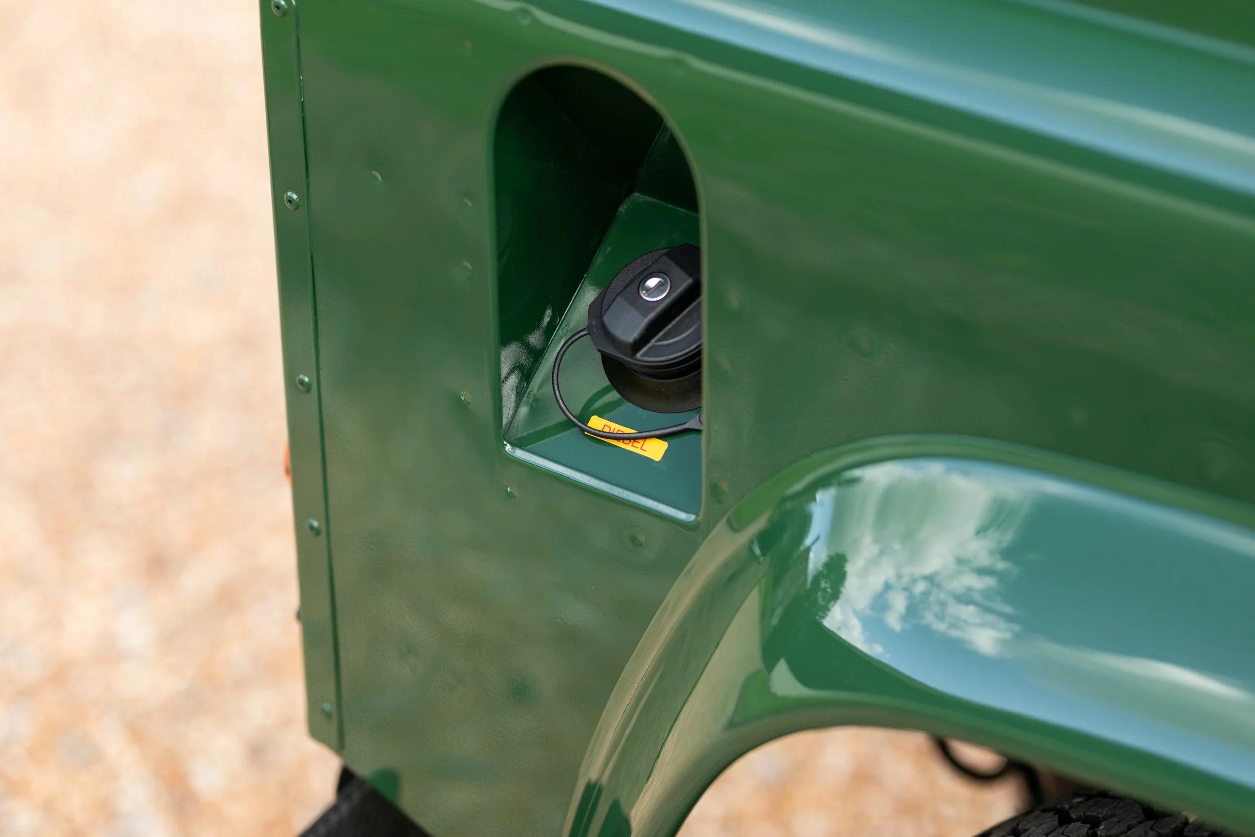 2000 Land Rover Defender 90