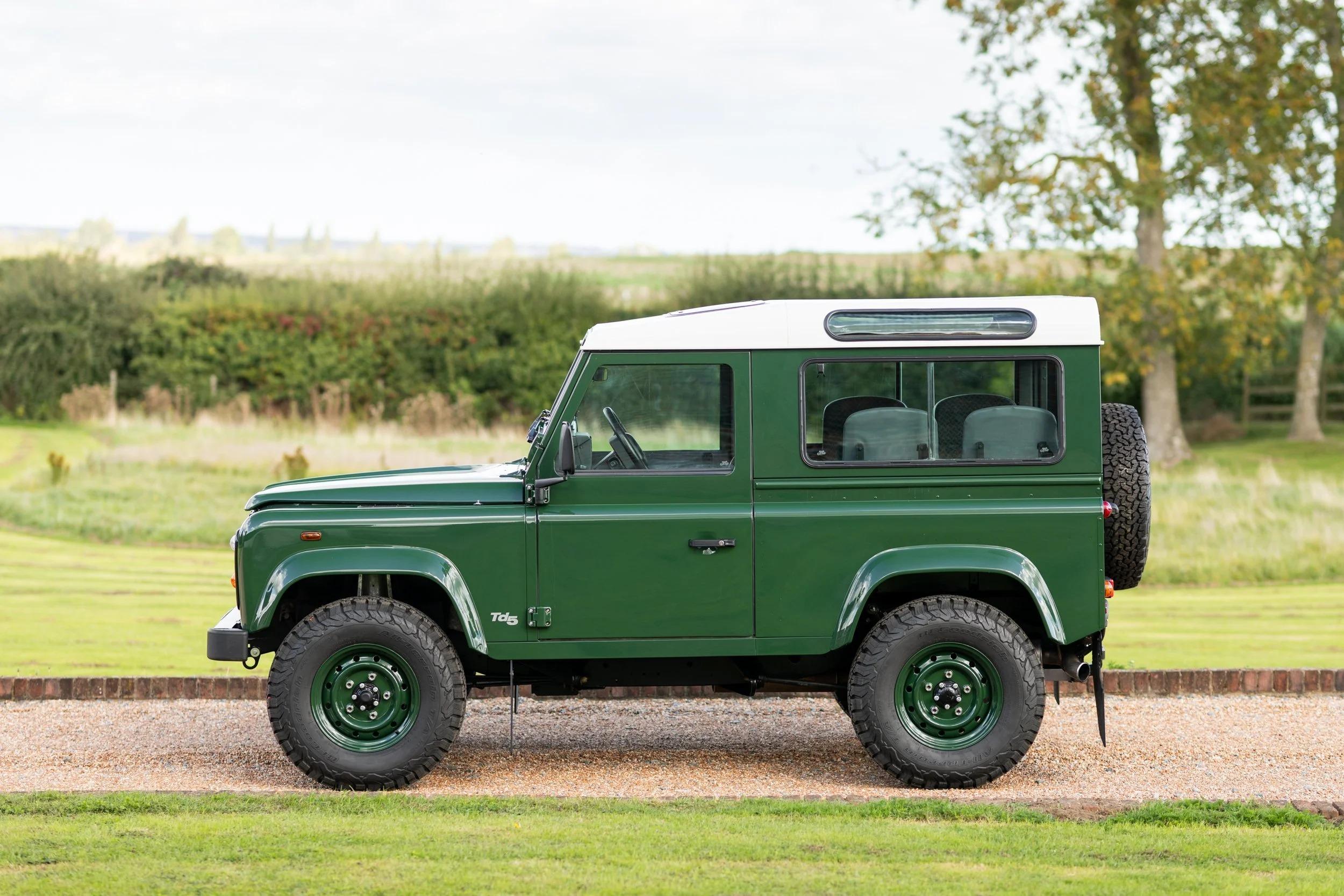 2000 Land Rover Defender 90