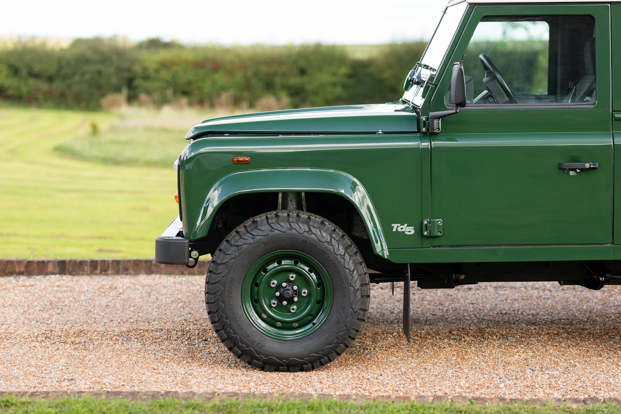 2000 Land Rover Defender 90