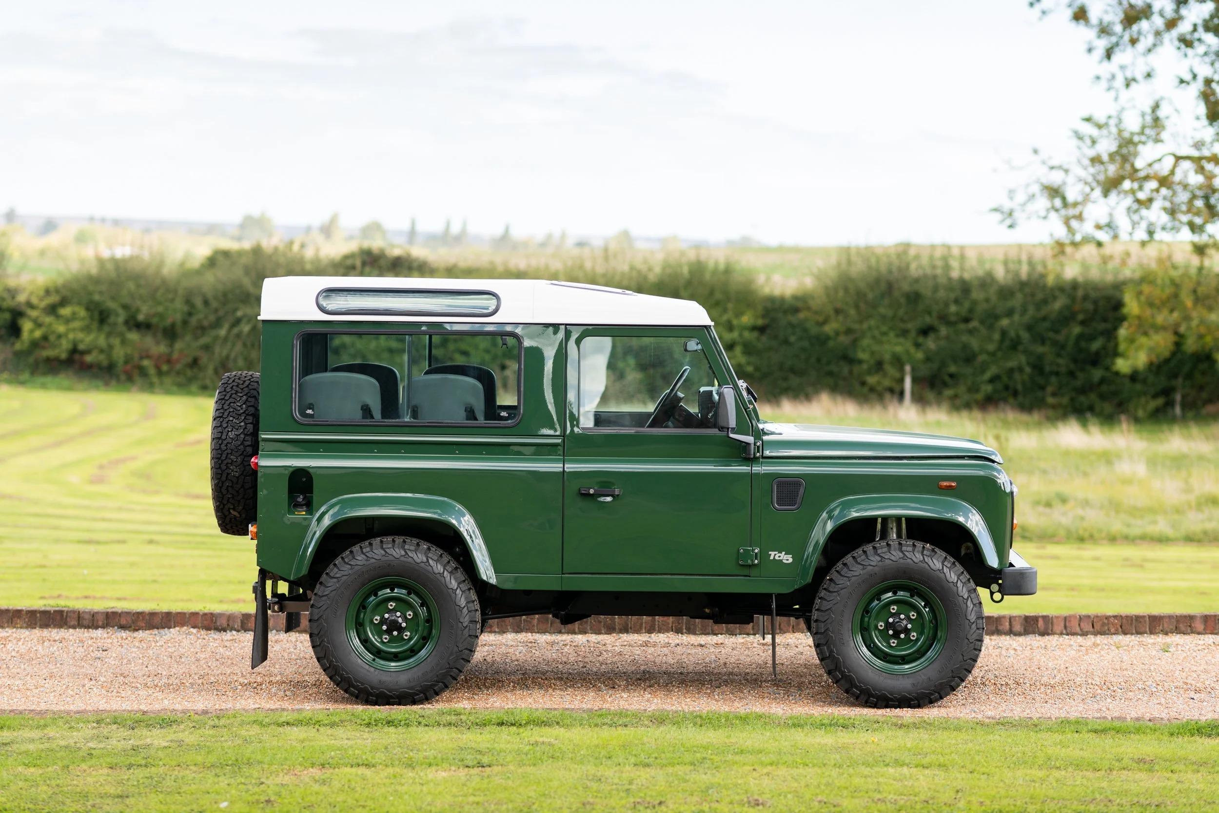 2000 Land Rover Defender 90