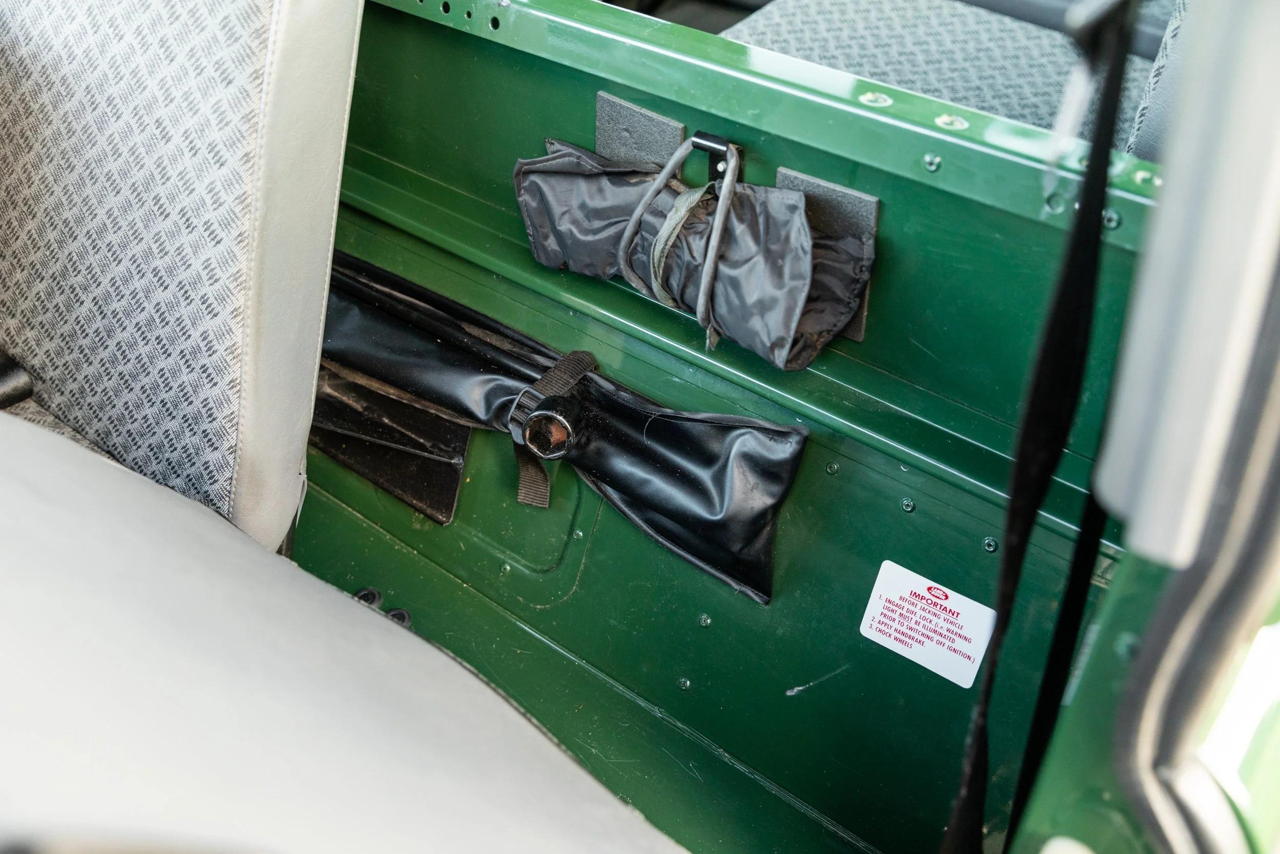 2000 Land Rover Defender 90