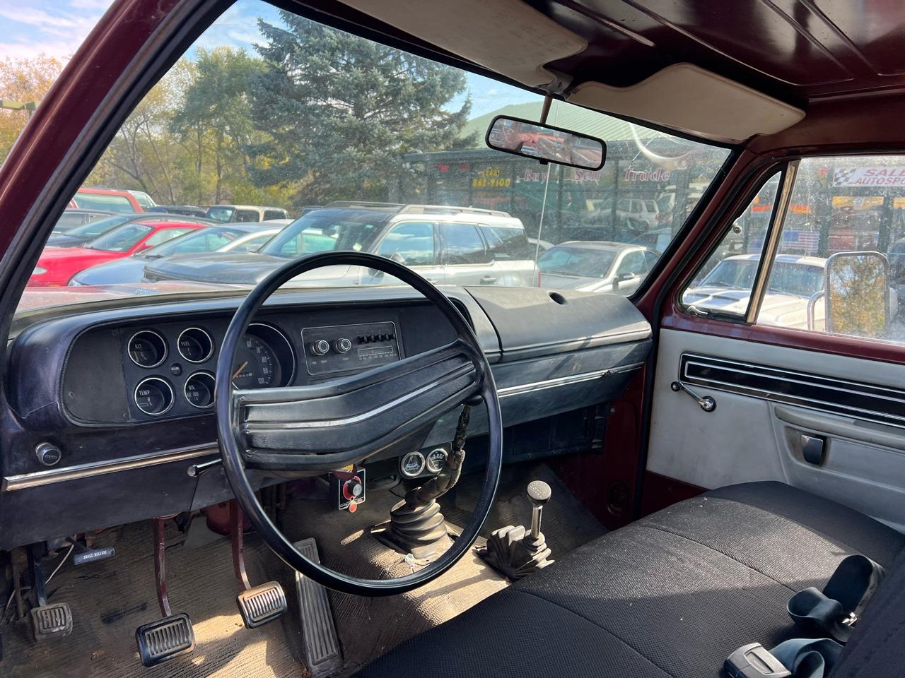 1975 Dodge W100 Power Wagon Adventurer