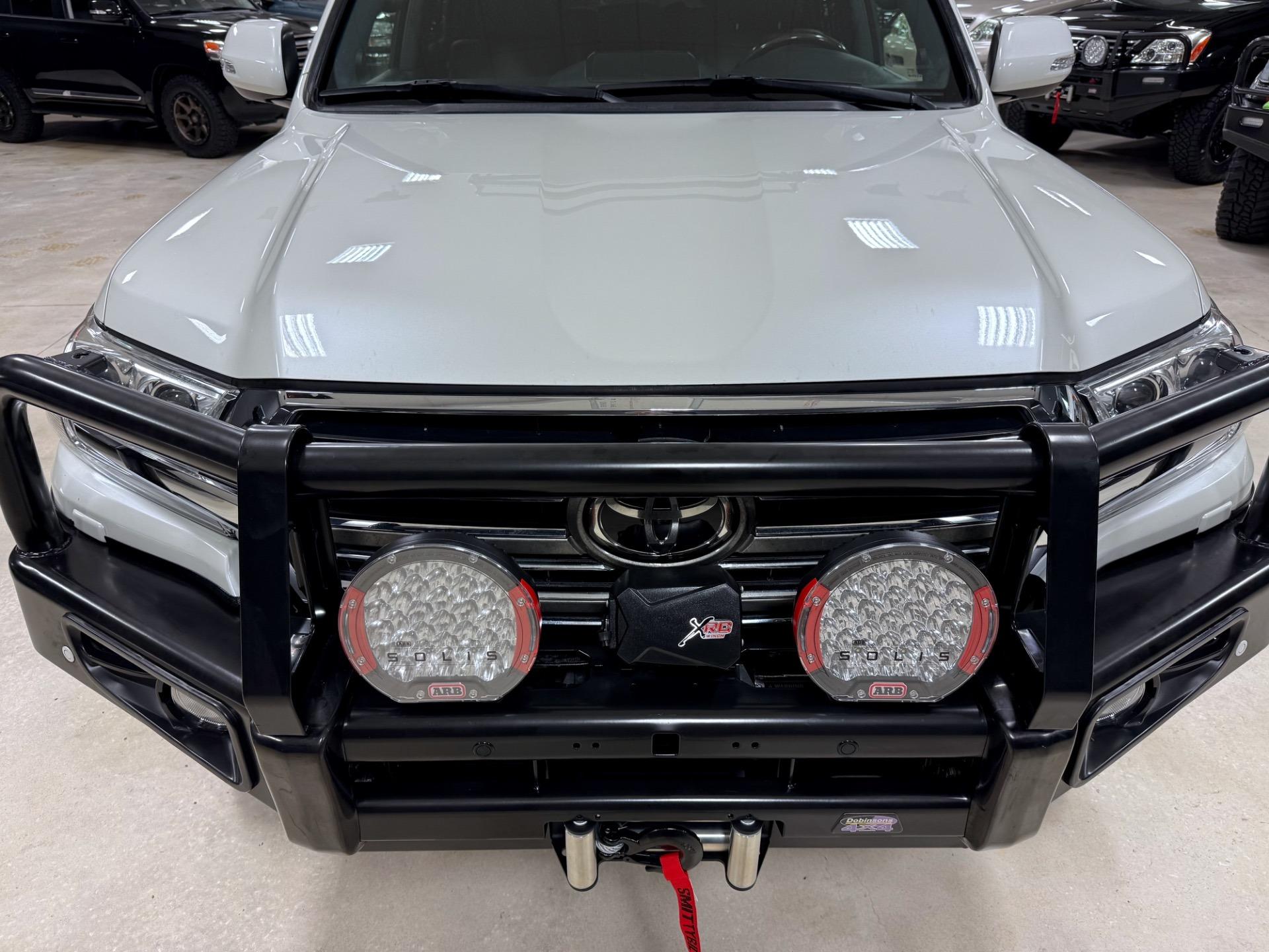 2017 Toyota Land Cruiser