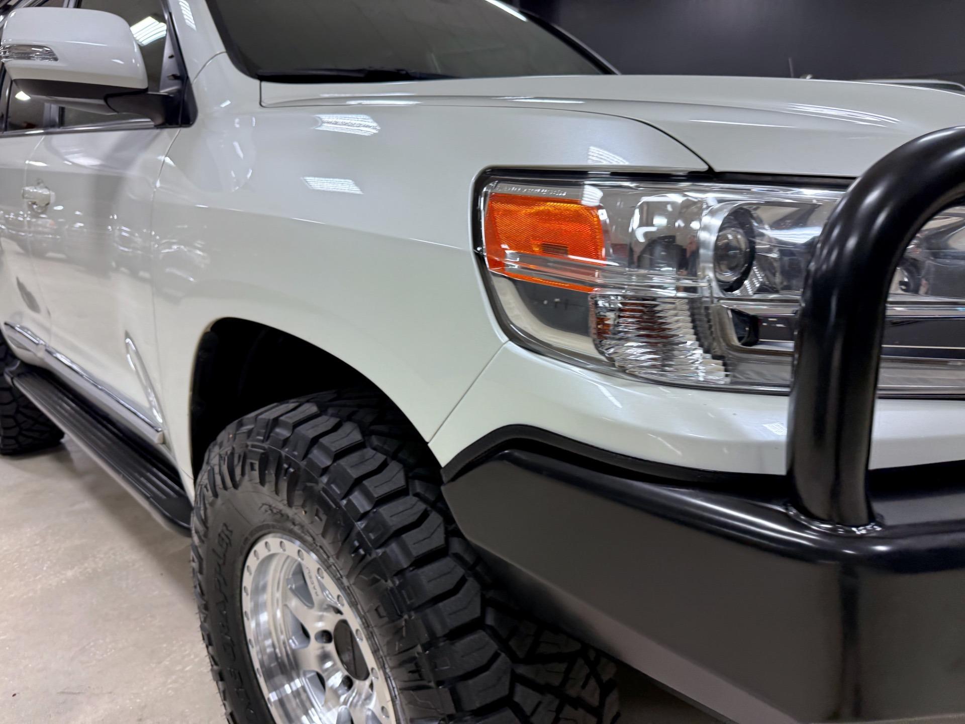 2017 Toyota Land Cruiser