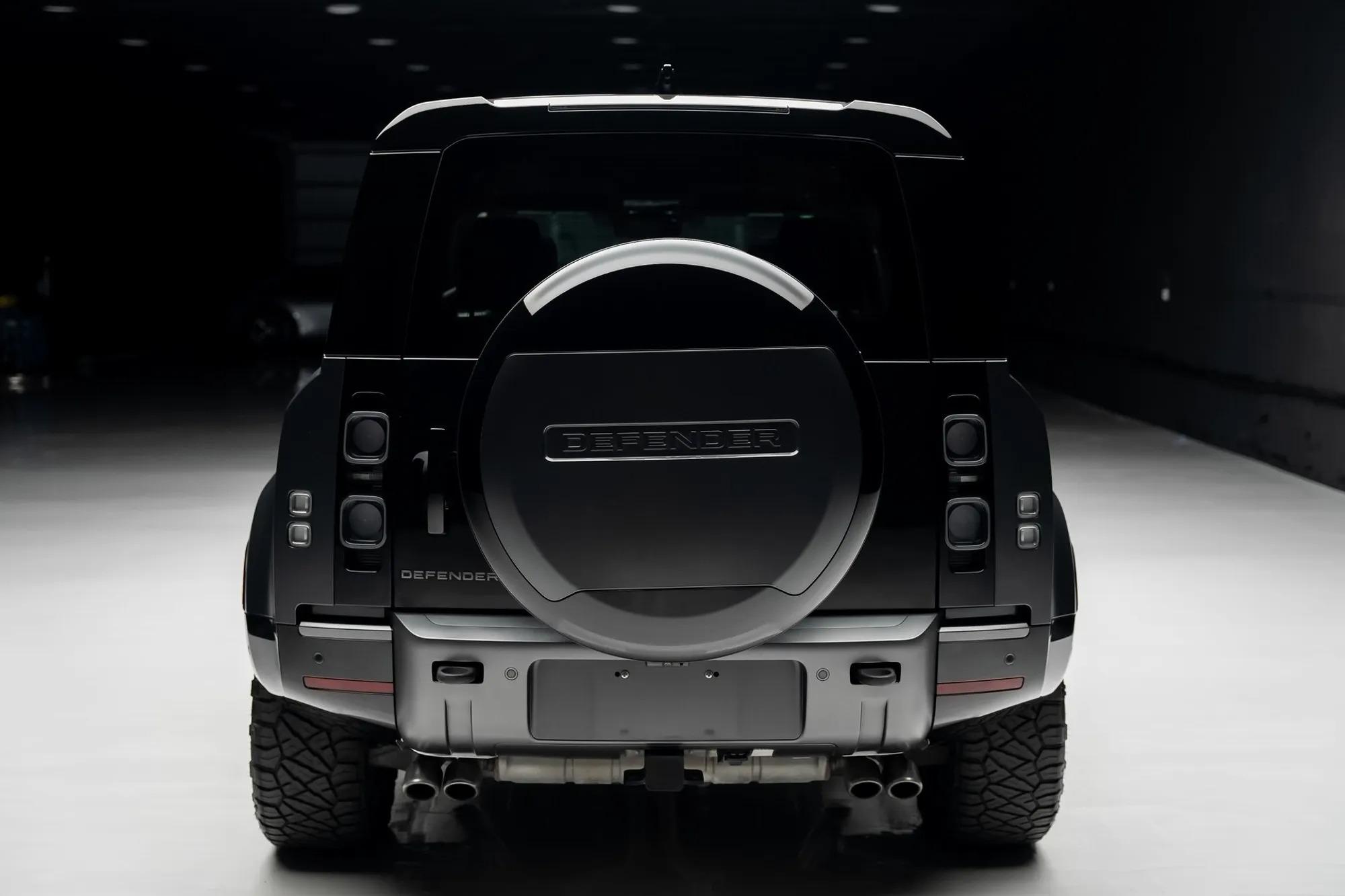 2024 Land Rover Defender 110 Carpathian Edition