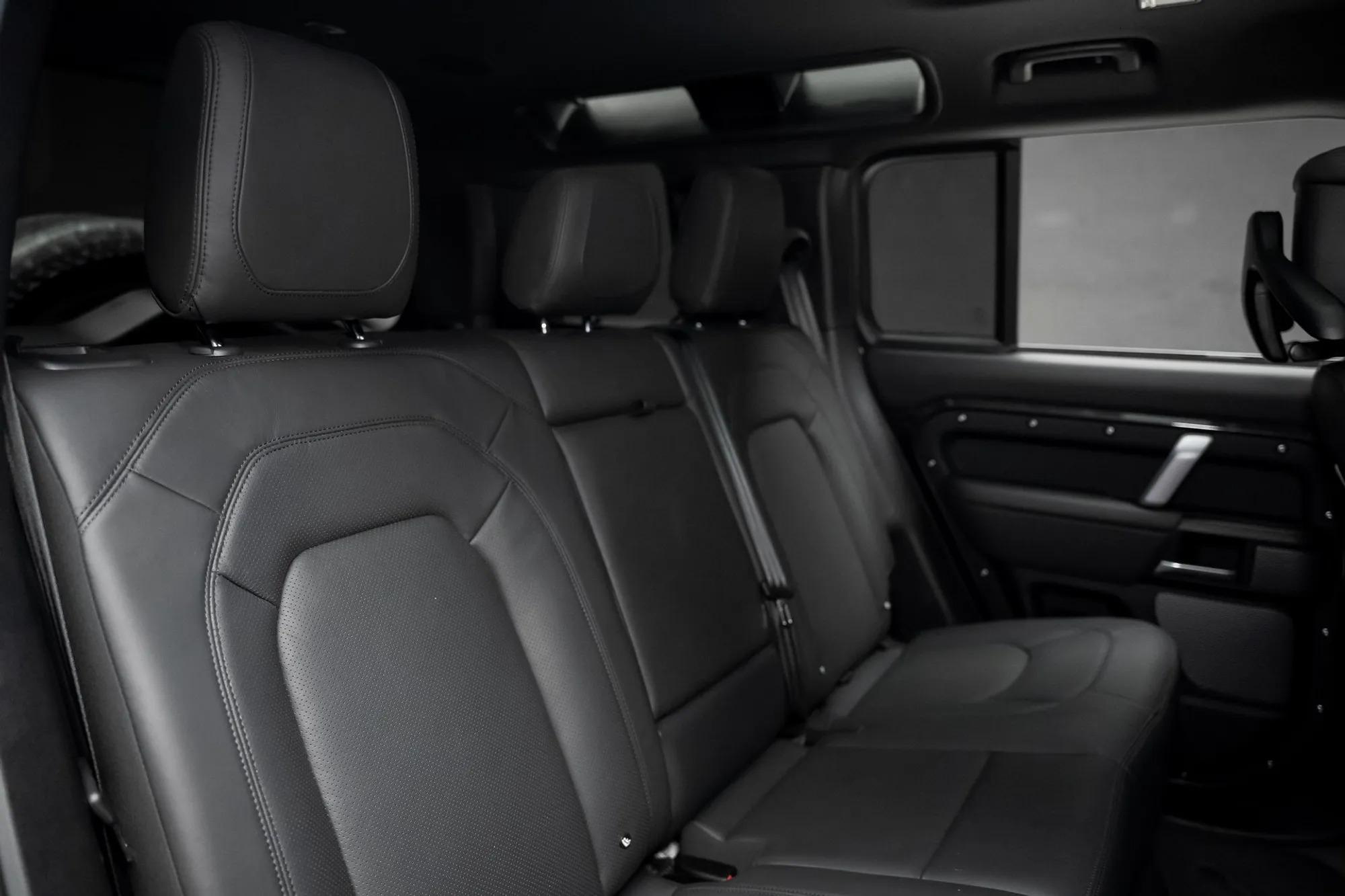 2024 Land Rover Defender 110 Carpathian Edition