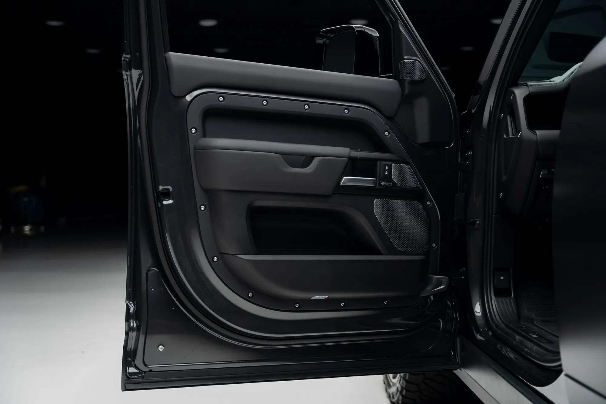 2024 Land Rover Defender 110 Carpathian Edition