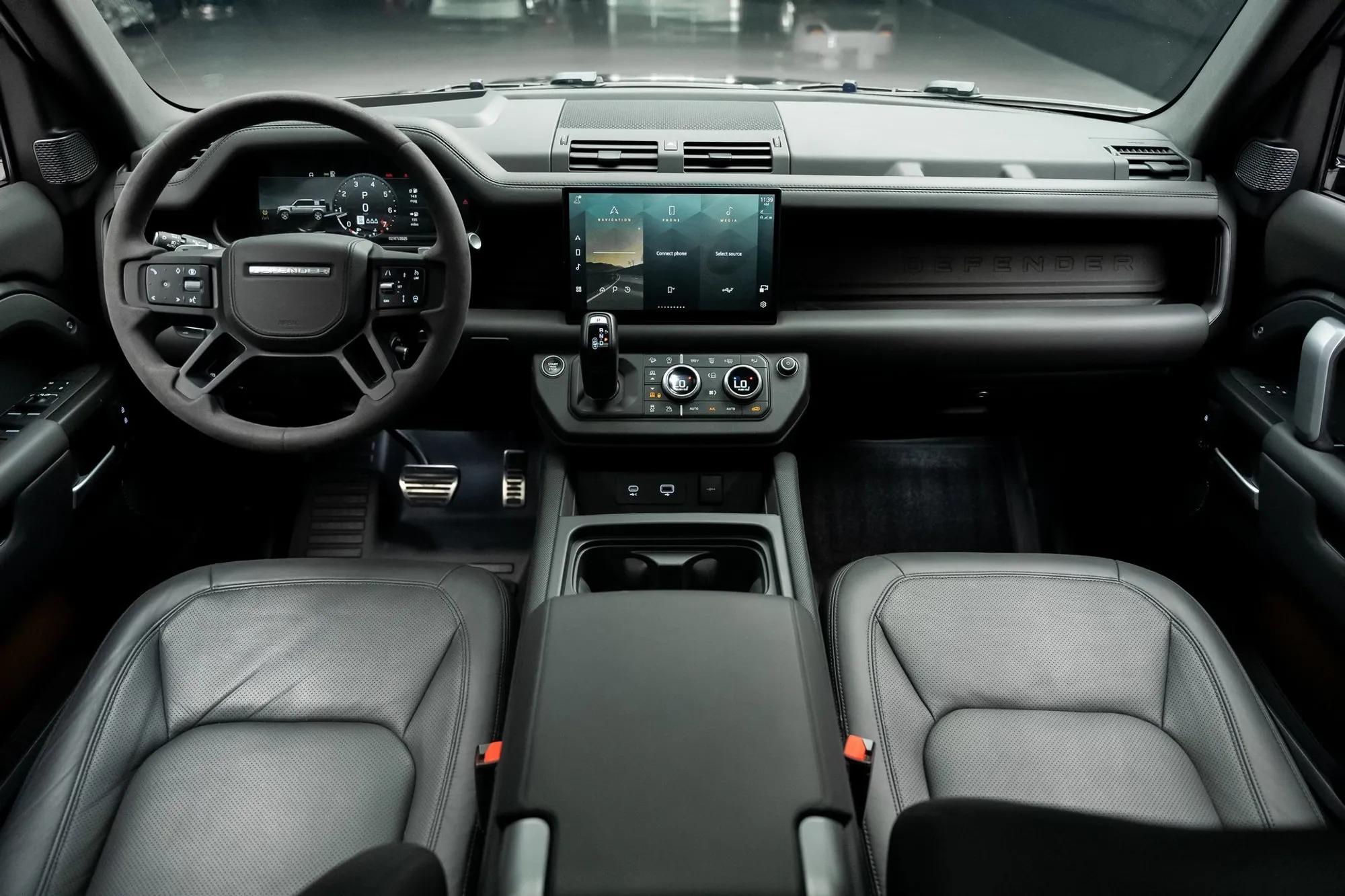 2024 Land Rover Defender 110 Carpathian Edition