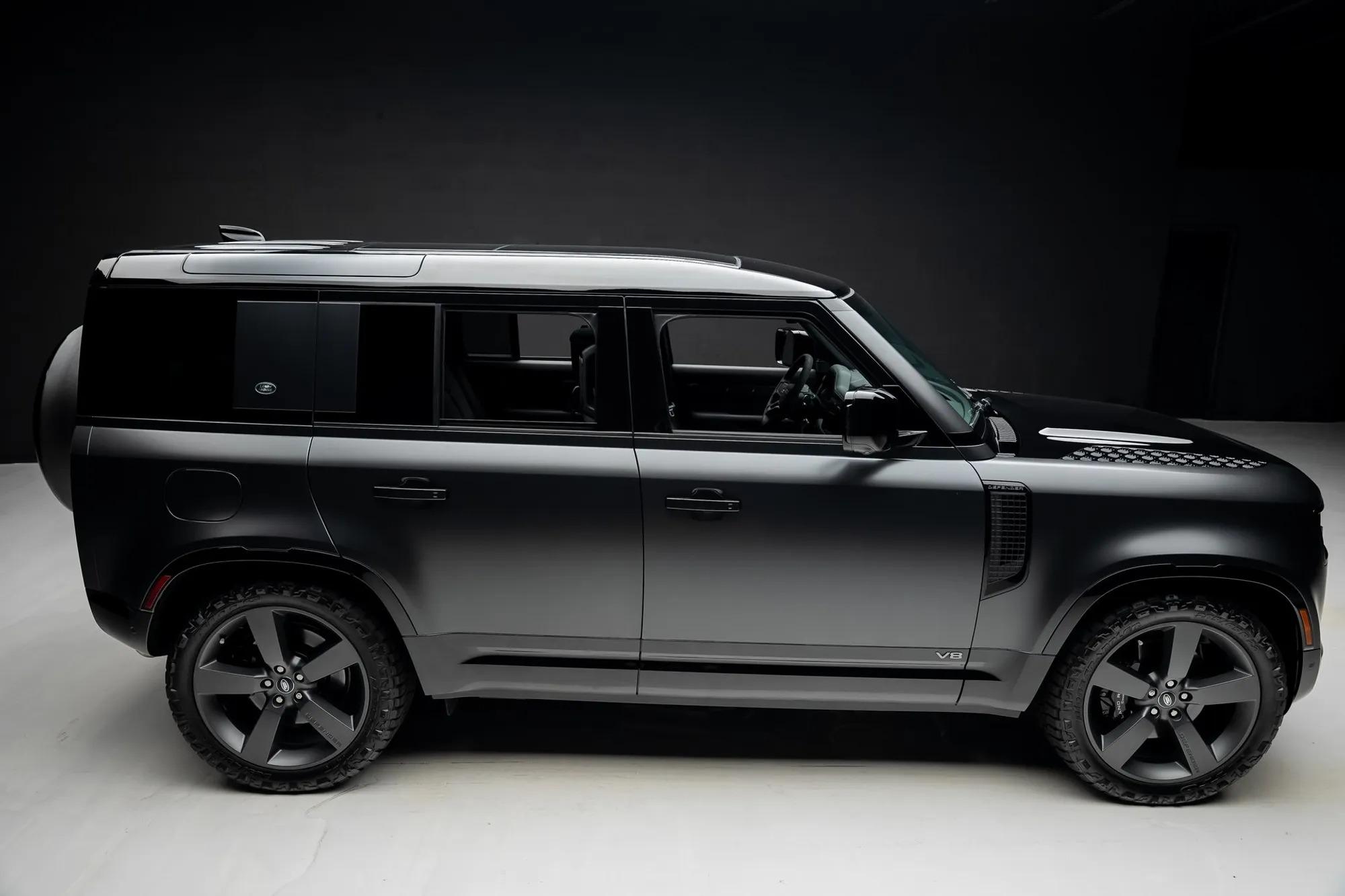 2024 Land Rover Defender 110 Carpathian Edition